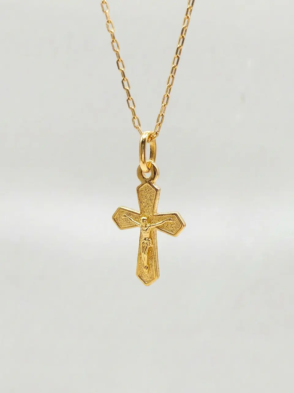 Cadena Fe Sagrada con Cristo Oro 18k 2