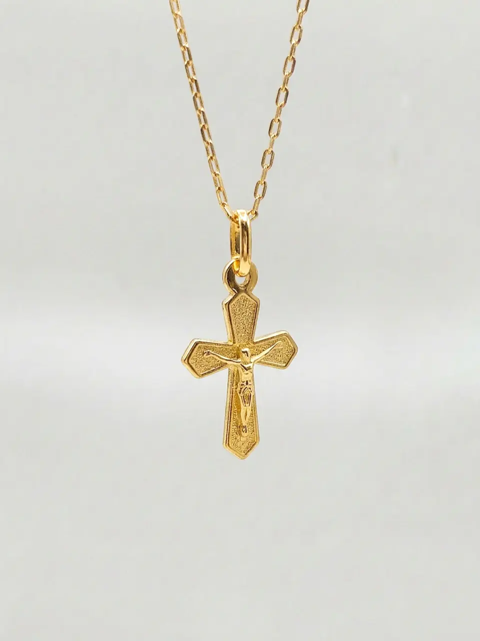 Cadena Fe Sagrada con Cristo Oro 18k 5