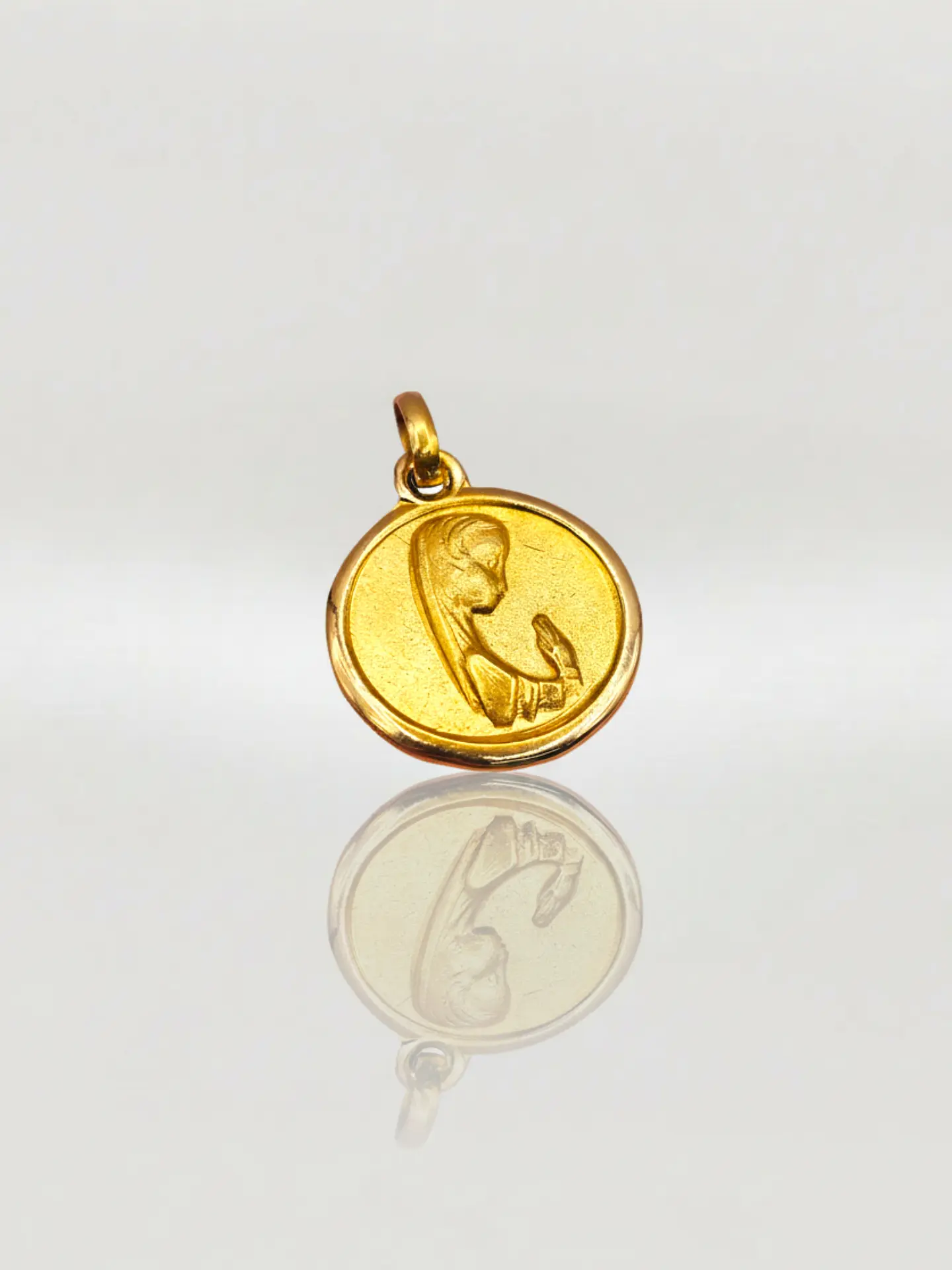 Colgante Devoción Virgen Niña Oro 18k 1