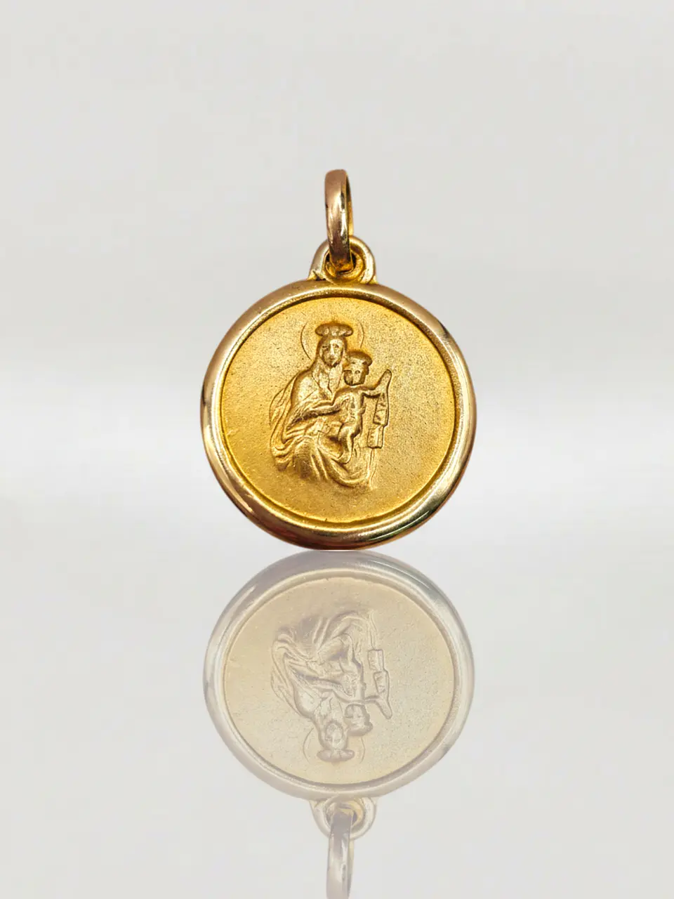 Colgante Devoción Virgen del Carmen Oro 18k 2