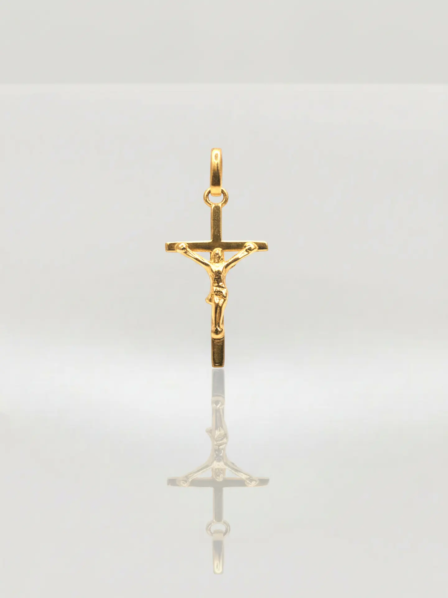 Colgante Cruz de Fe con Cristo Oro 18k 1