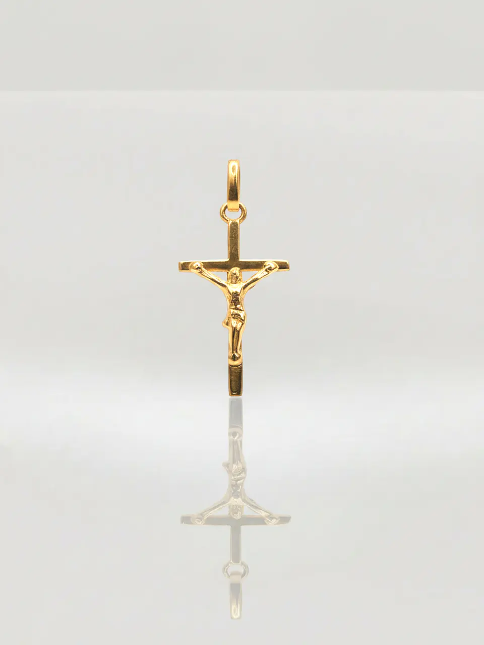 Colgante Cruz de Fe con Cristo Oro 18k 1