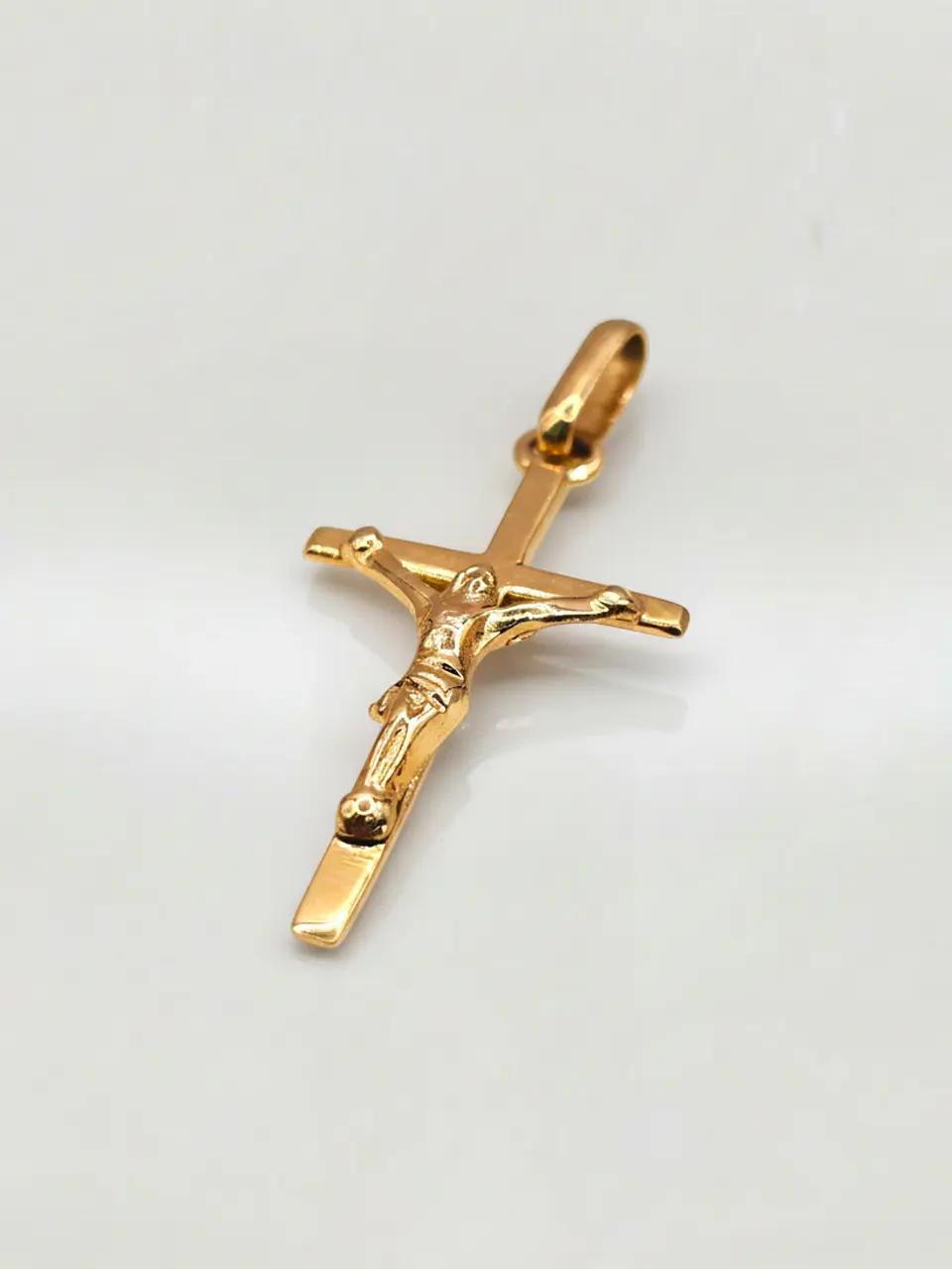 Colgante Cruz de Devoción con Cristo Oro 18k 2