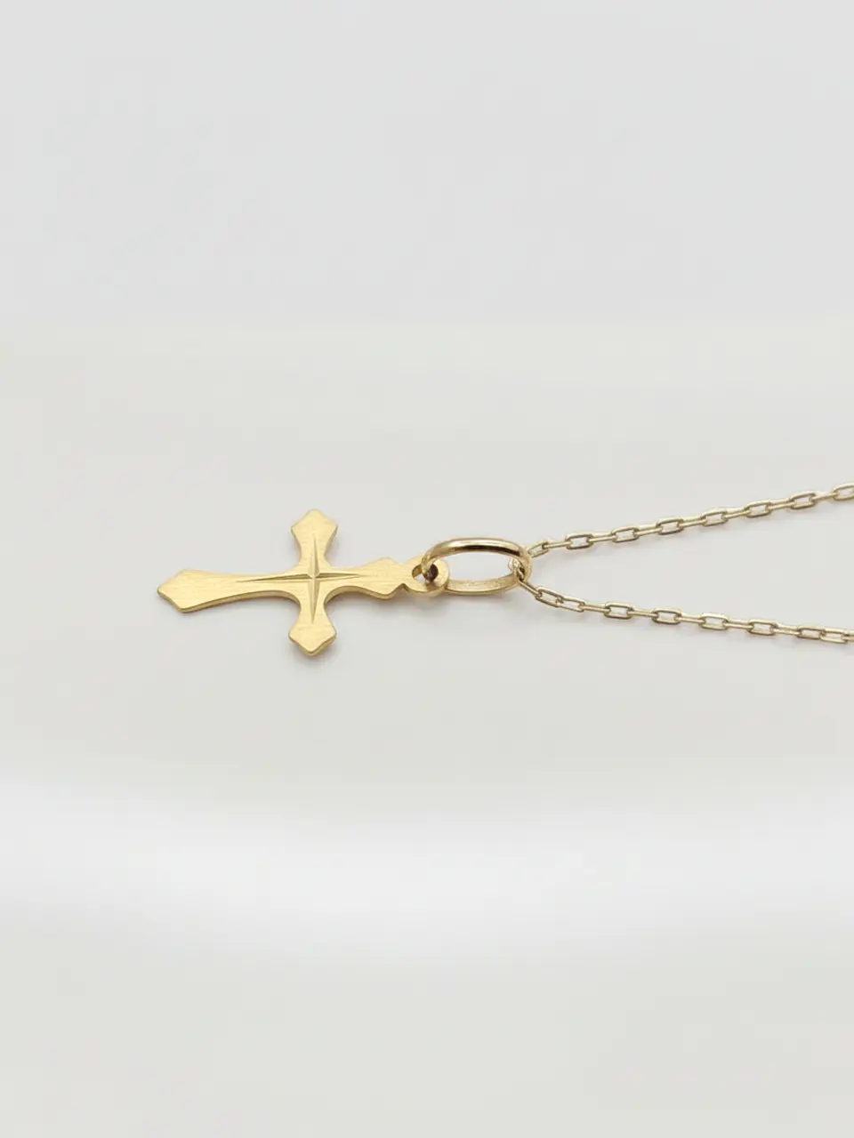 Cadena Devoción Satín con Cruz Oro 18k 4