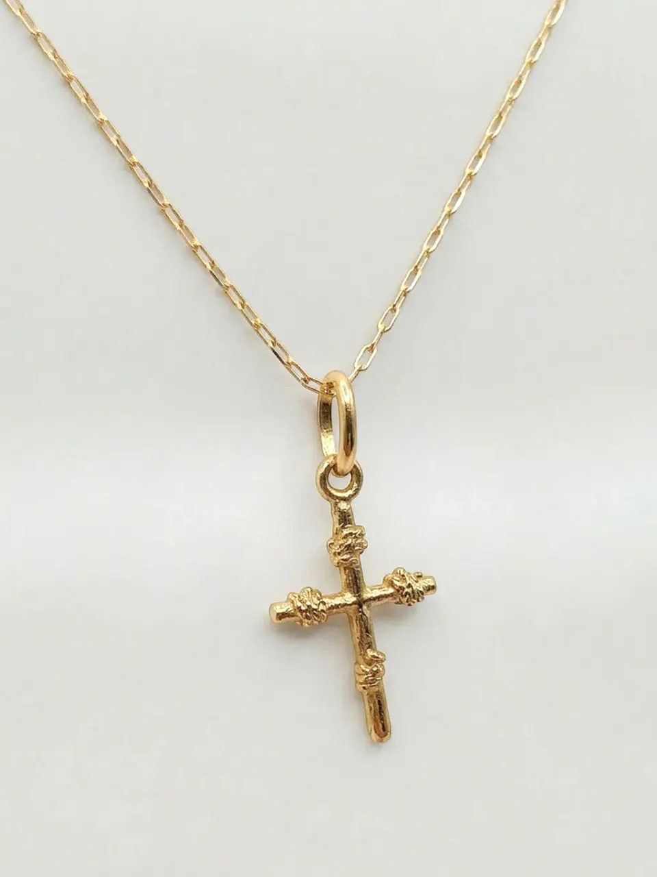 Cadena Cruz de Amarras de Fe Oro 18k 5