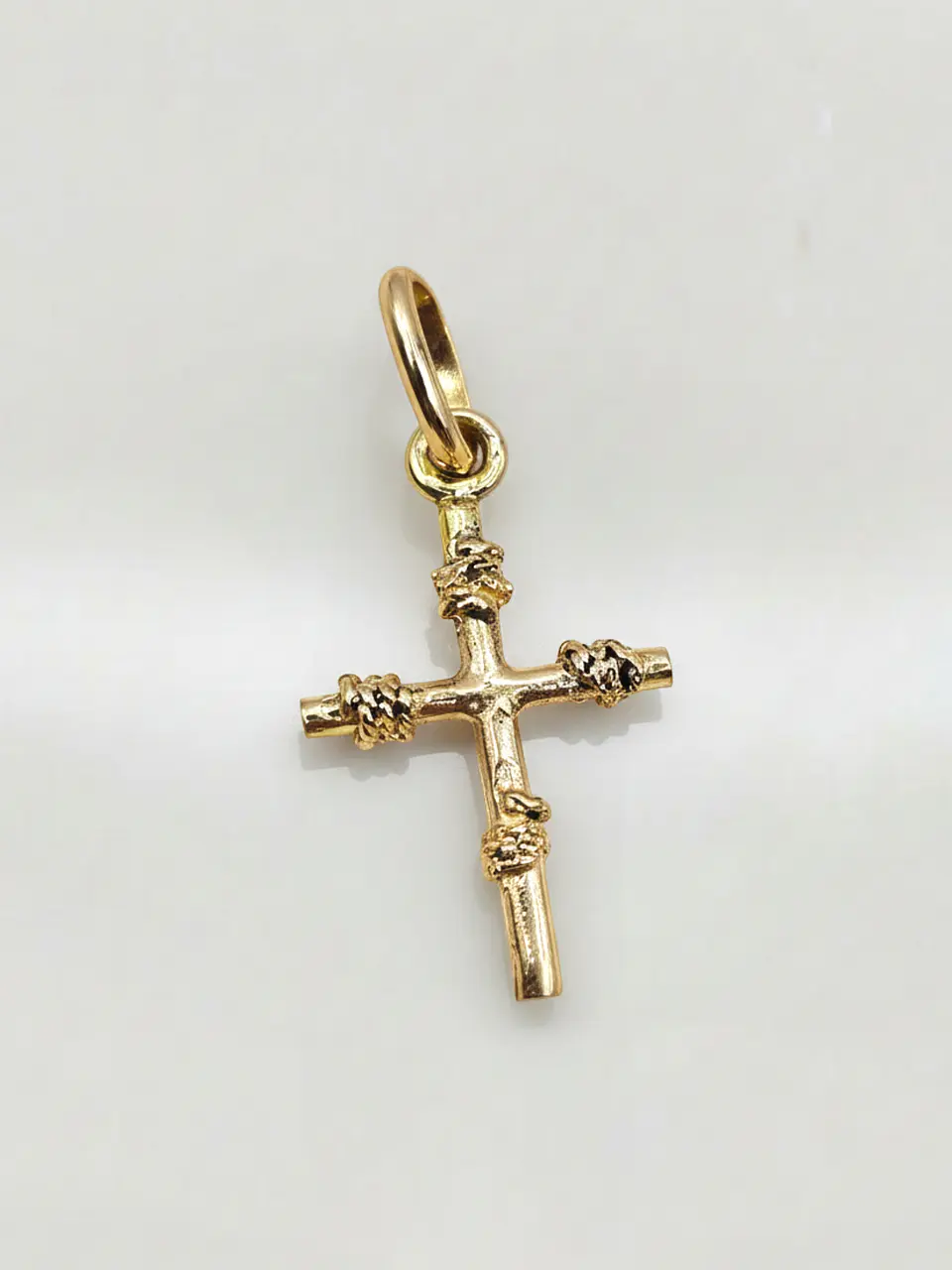 Colgante Cruz con Amarras de Fe Oro 18k 2