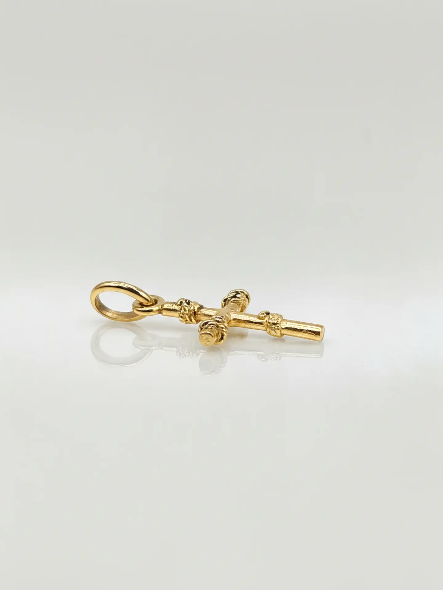 Colgante Cruz con Amarras de Fe Oro 18k 3