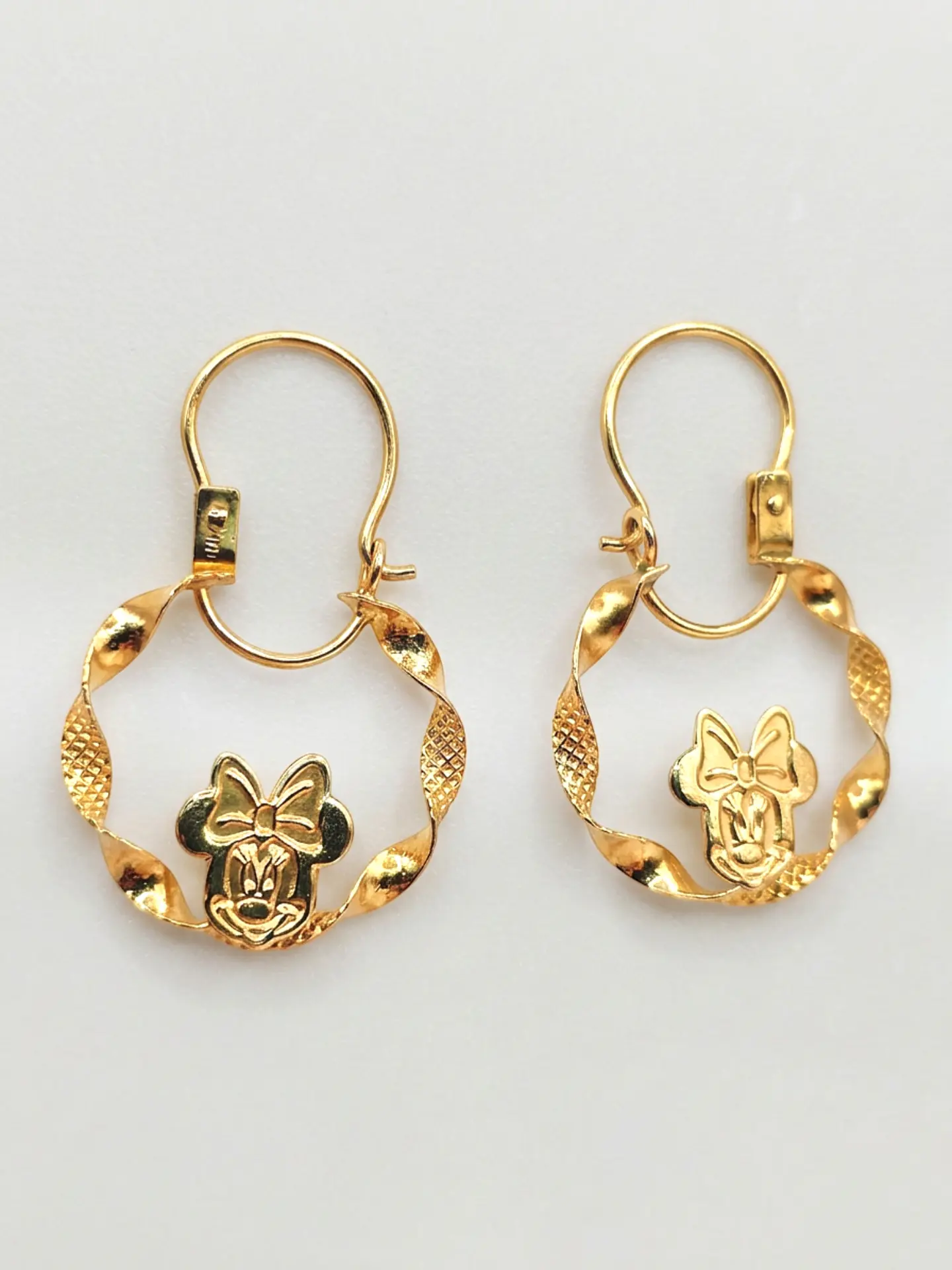 Aros Argolla Entorchada Minnie Oro 18k 5