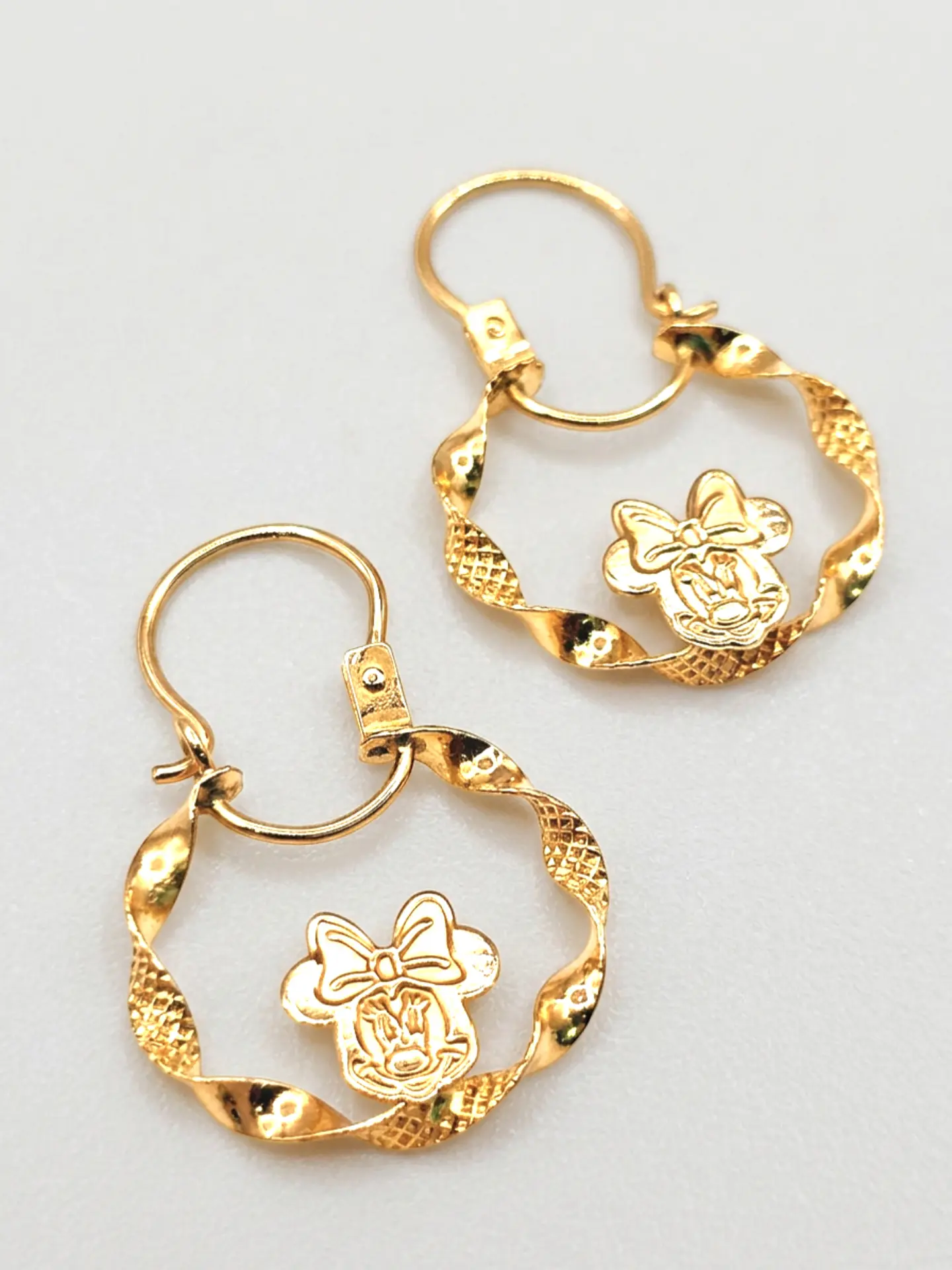 Aros Argolla Entorchada Minnie Oro 18k 6