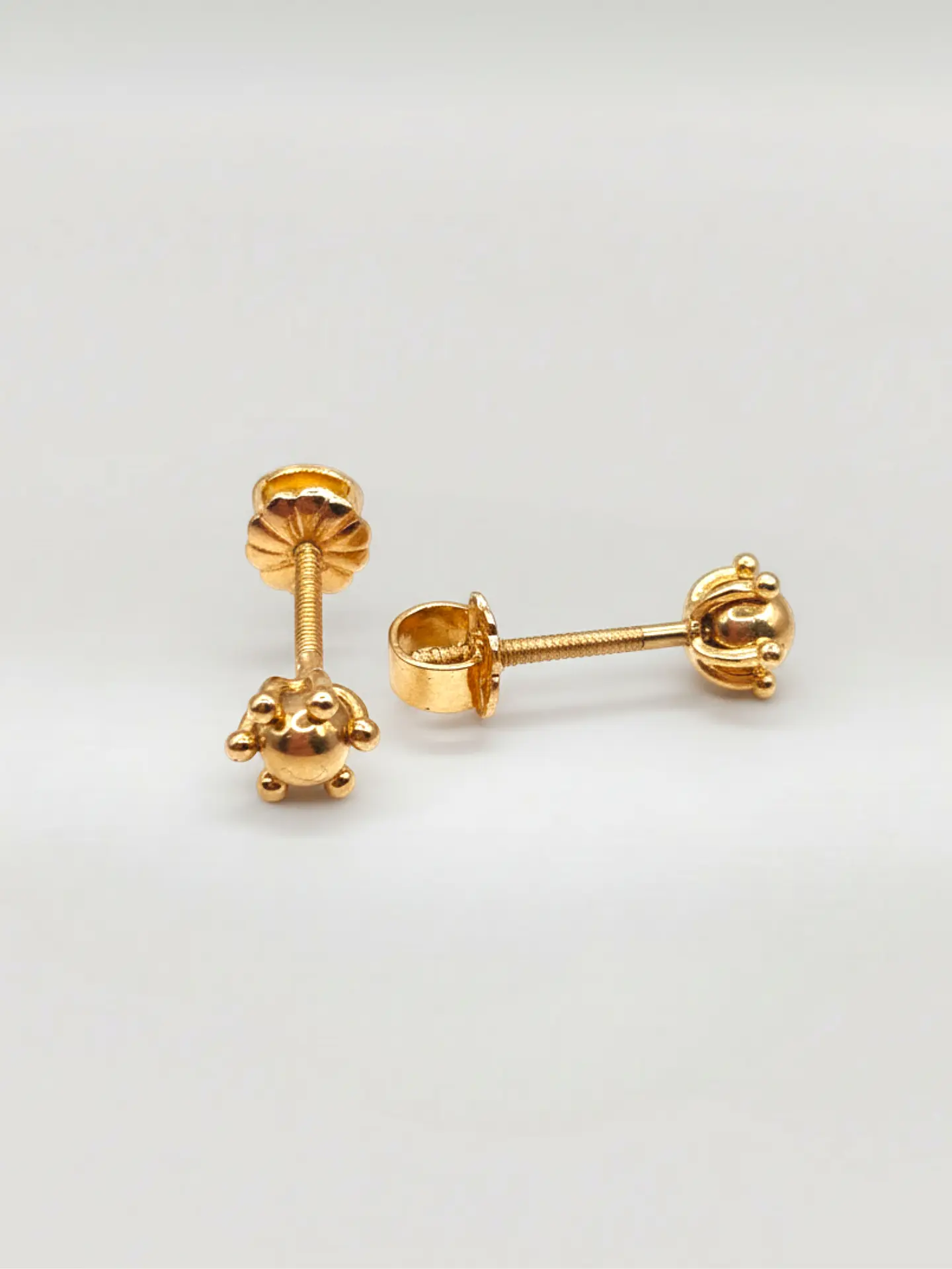 Aros Esfera Pistilo Mediano Oro 18k 3