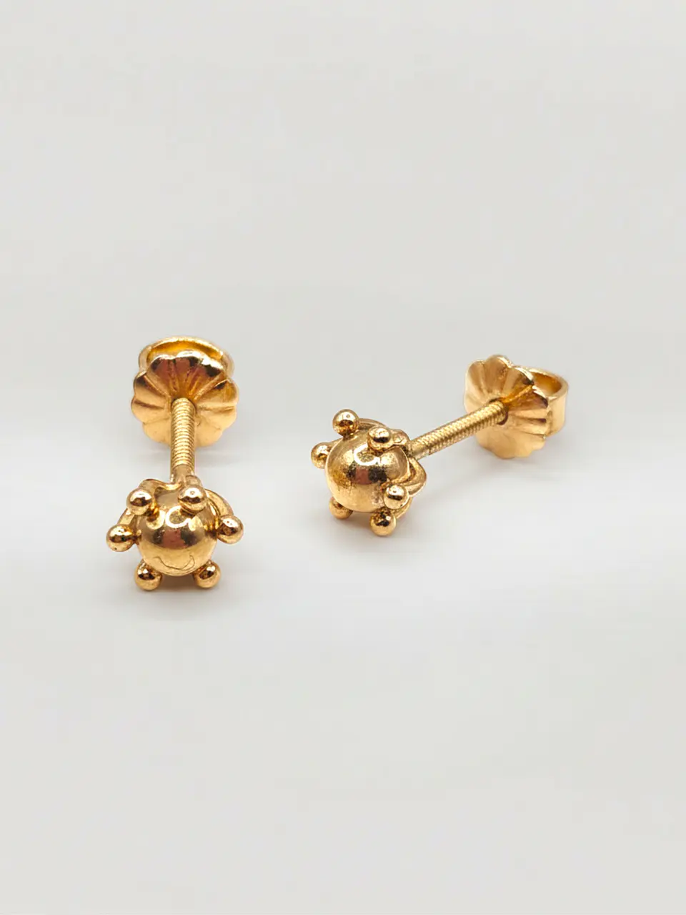 Aros Esfera Pistilo Mediano Oro 18k 1