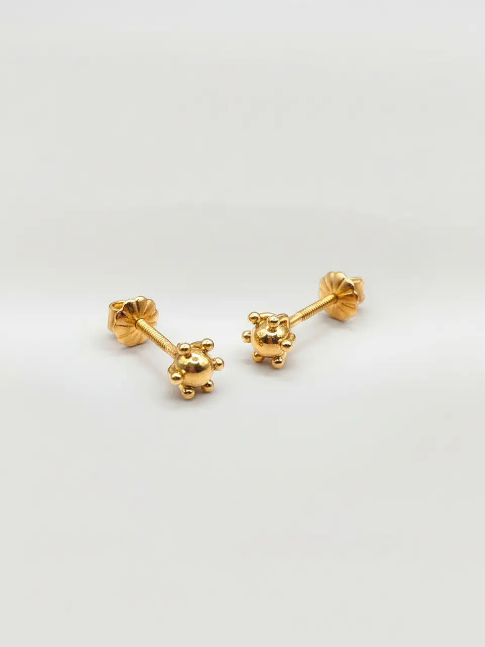 Aros Esfera Pistilo Mediano Oro 18k 5