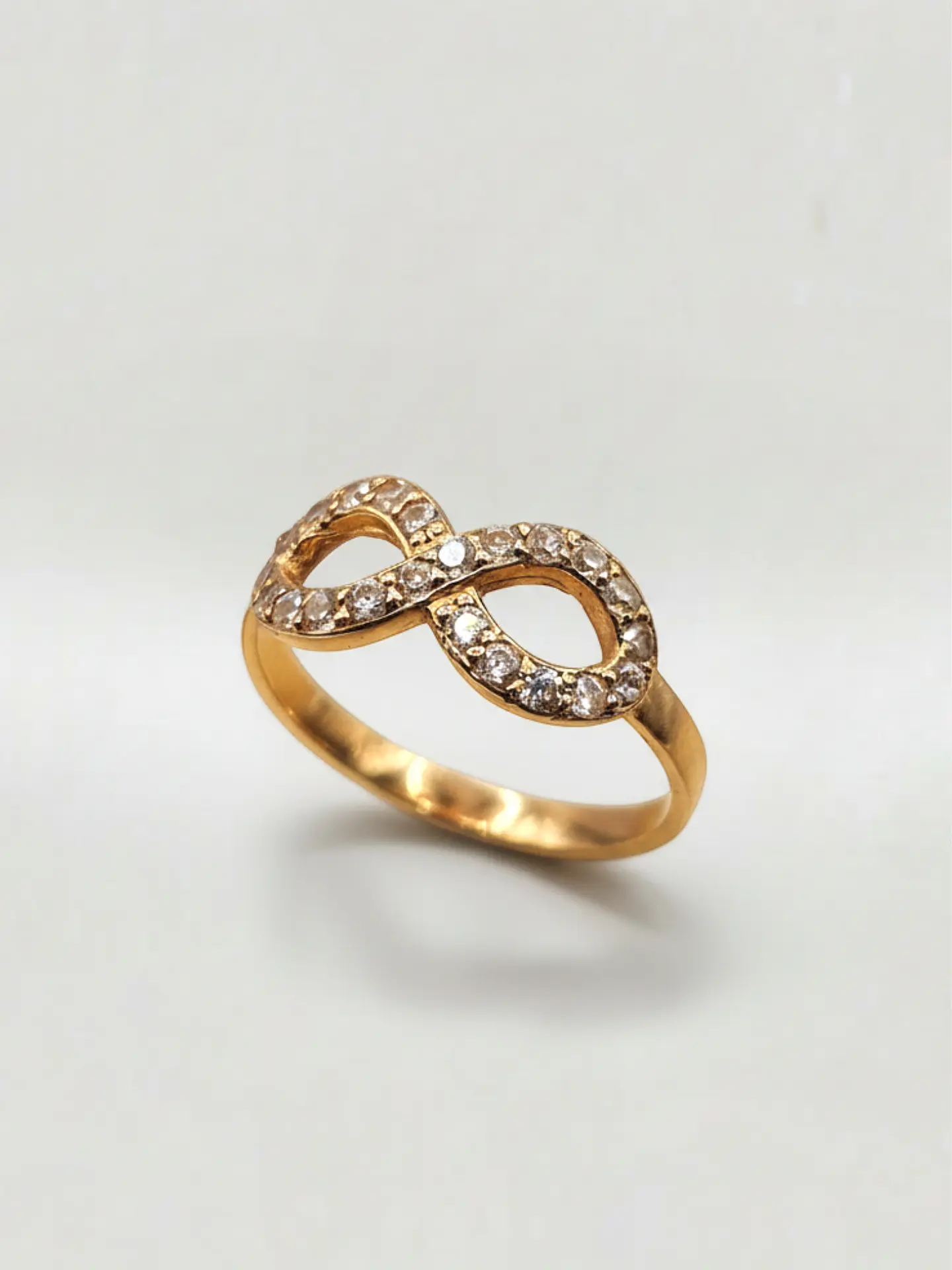 Anillo Infinito Destello Eterno con Circones Oro 18k 3