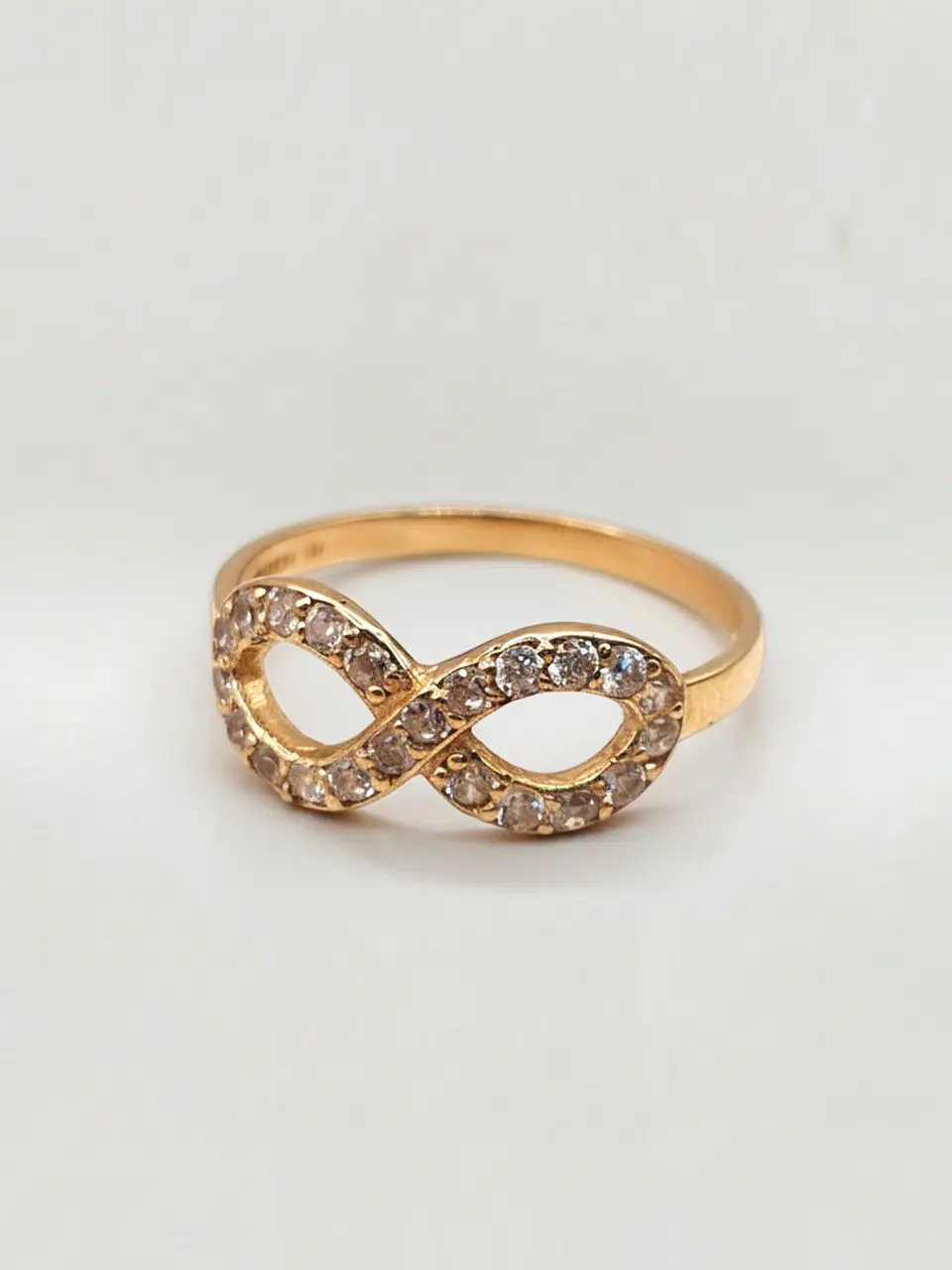 Anillo Infinito Destello Eterno con Circones Oro 18k 1