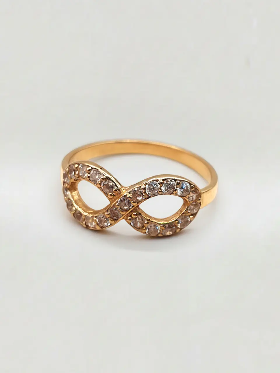 Anillo Infinito Destello Eterno con Circones Oro 18k 5