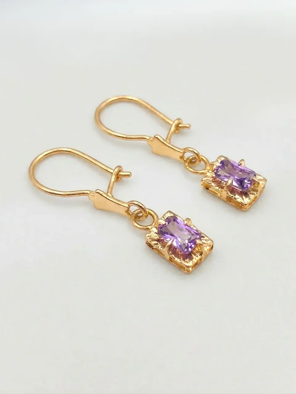 Aros Chatón Cuadrado Amatista Imperial Oro 18k 2