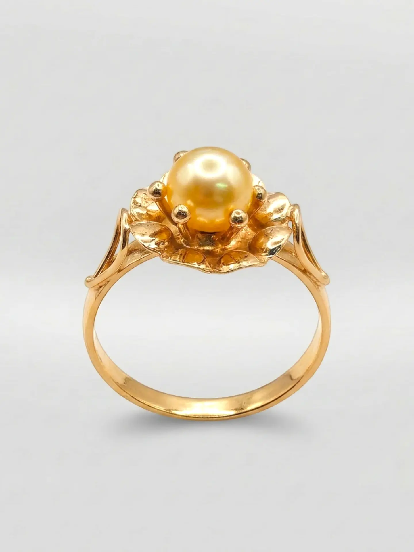 Anillo Flor de Perla Cultivada Oro 18k 1