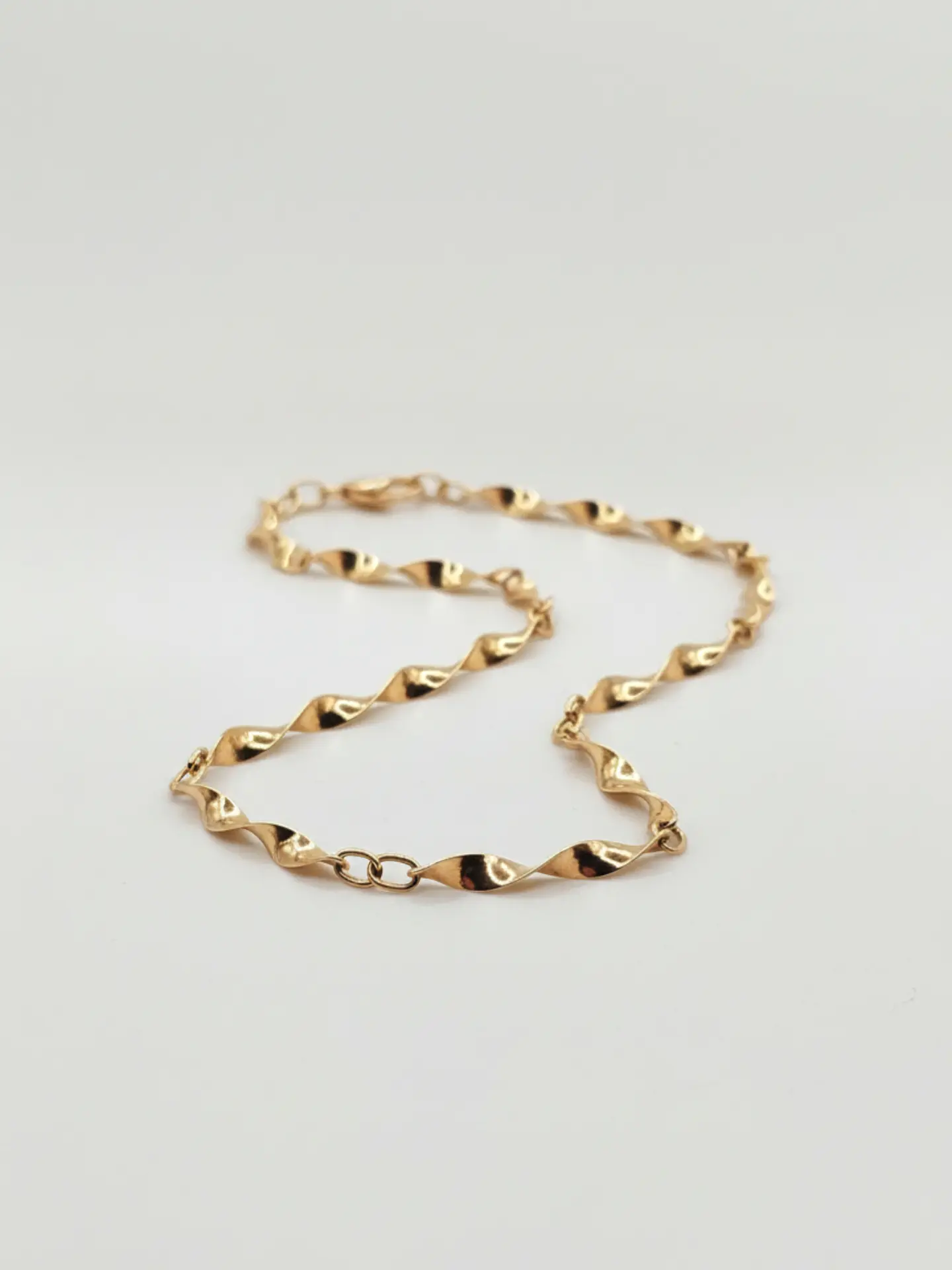Pulsera Espiral Dinámica Oro 18k 3