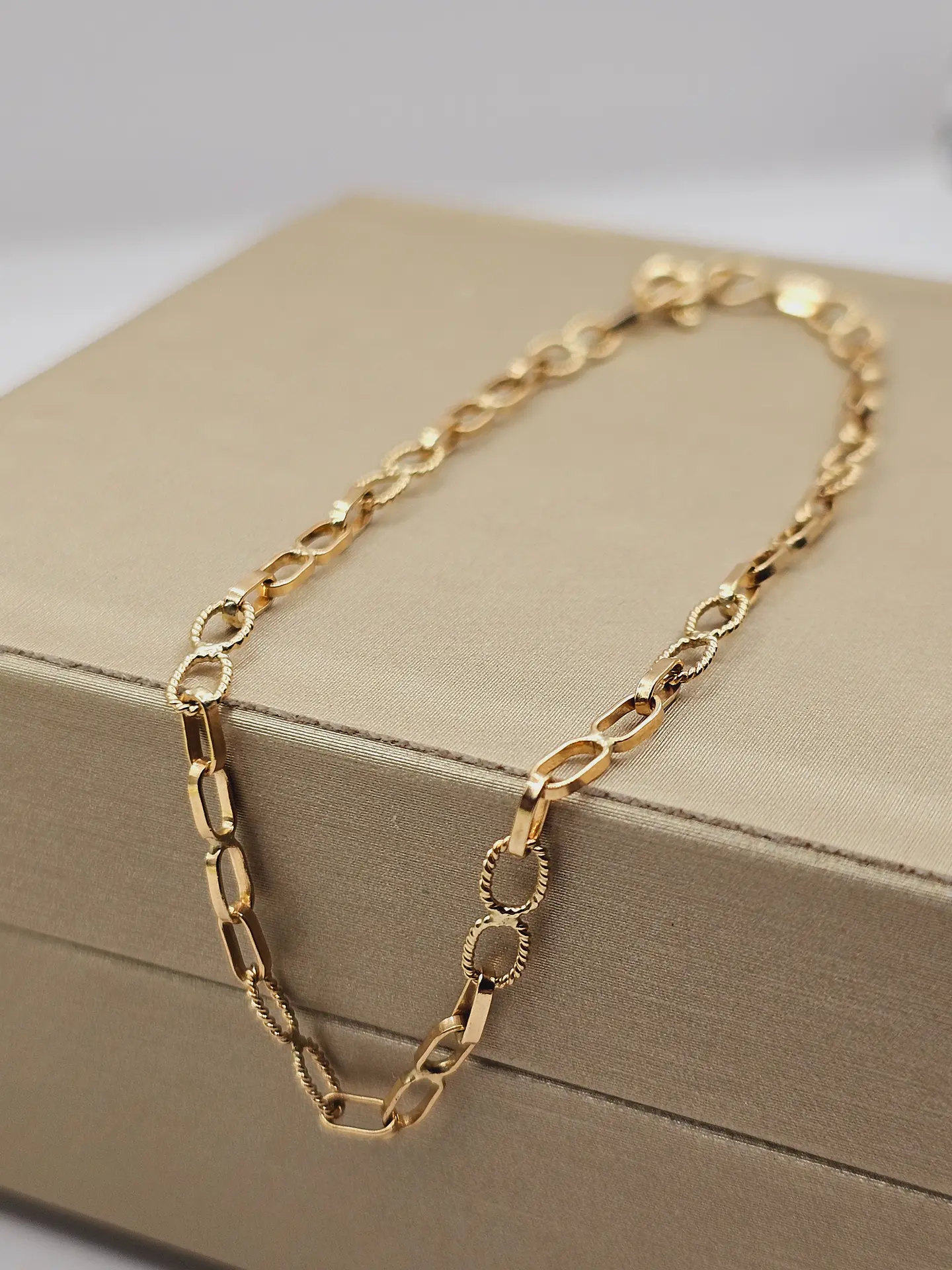 Pulsera Eslabones de Diseño Oro 18k 2