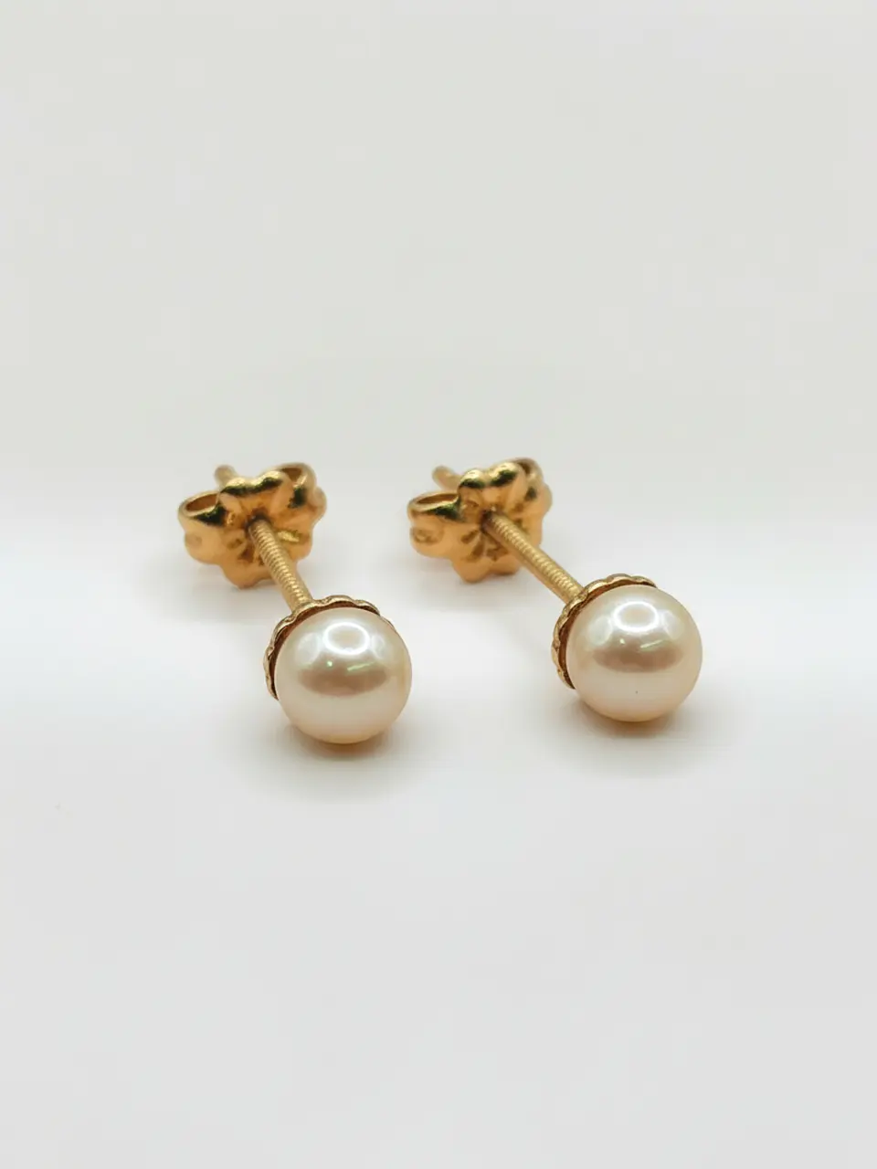 Aros Perla Cultivada Mediano Oro 18k 1