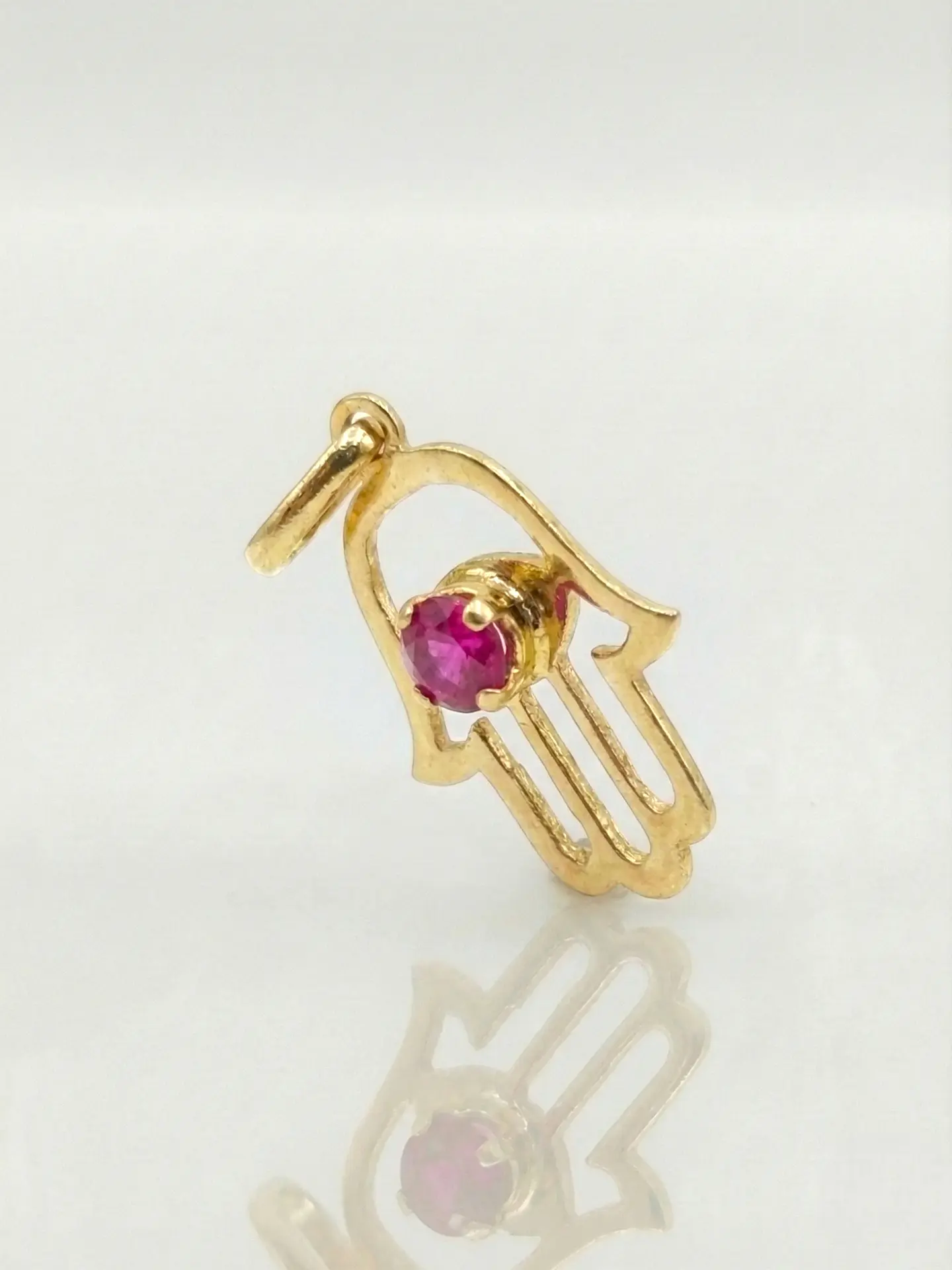 Colgante Mano de Fátima Pasión de Rubí Oro 18k 3