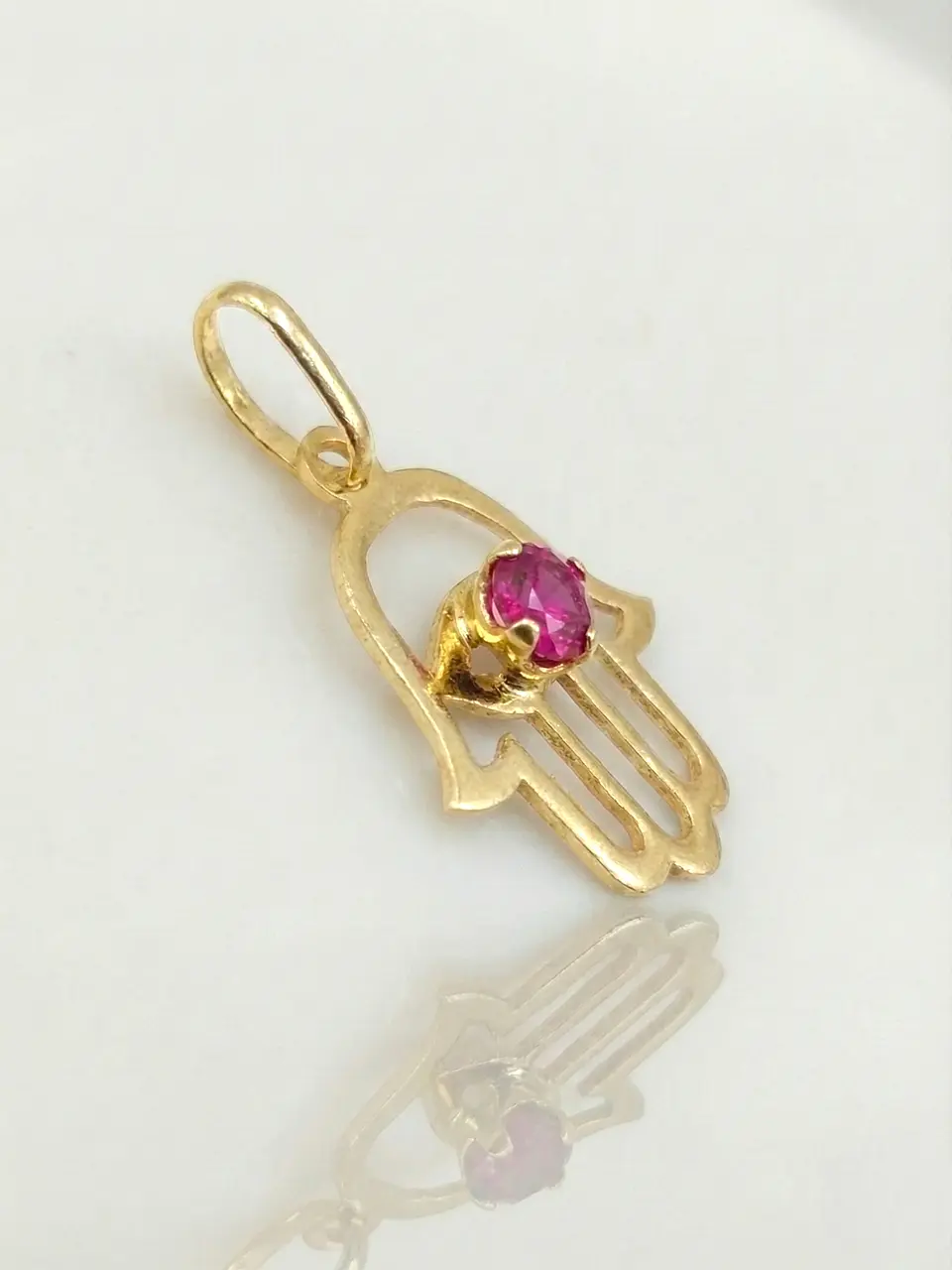 Colgante Mano de Fátima Pasión de Rubí Oro 18k 5