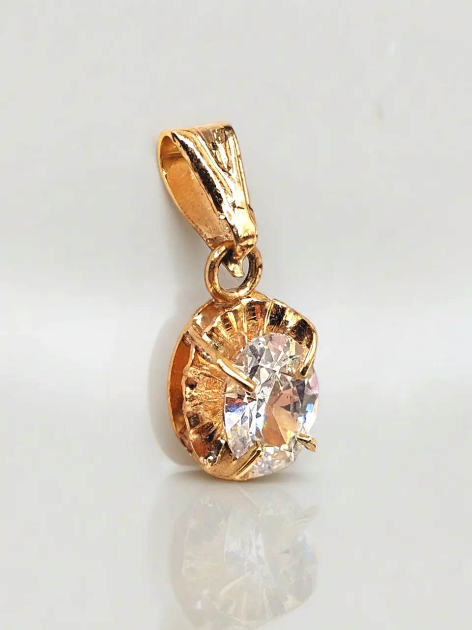 Colgante Chatón Oval de Circón Oro 18k 5
