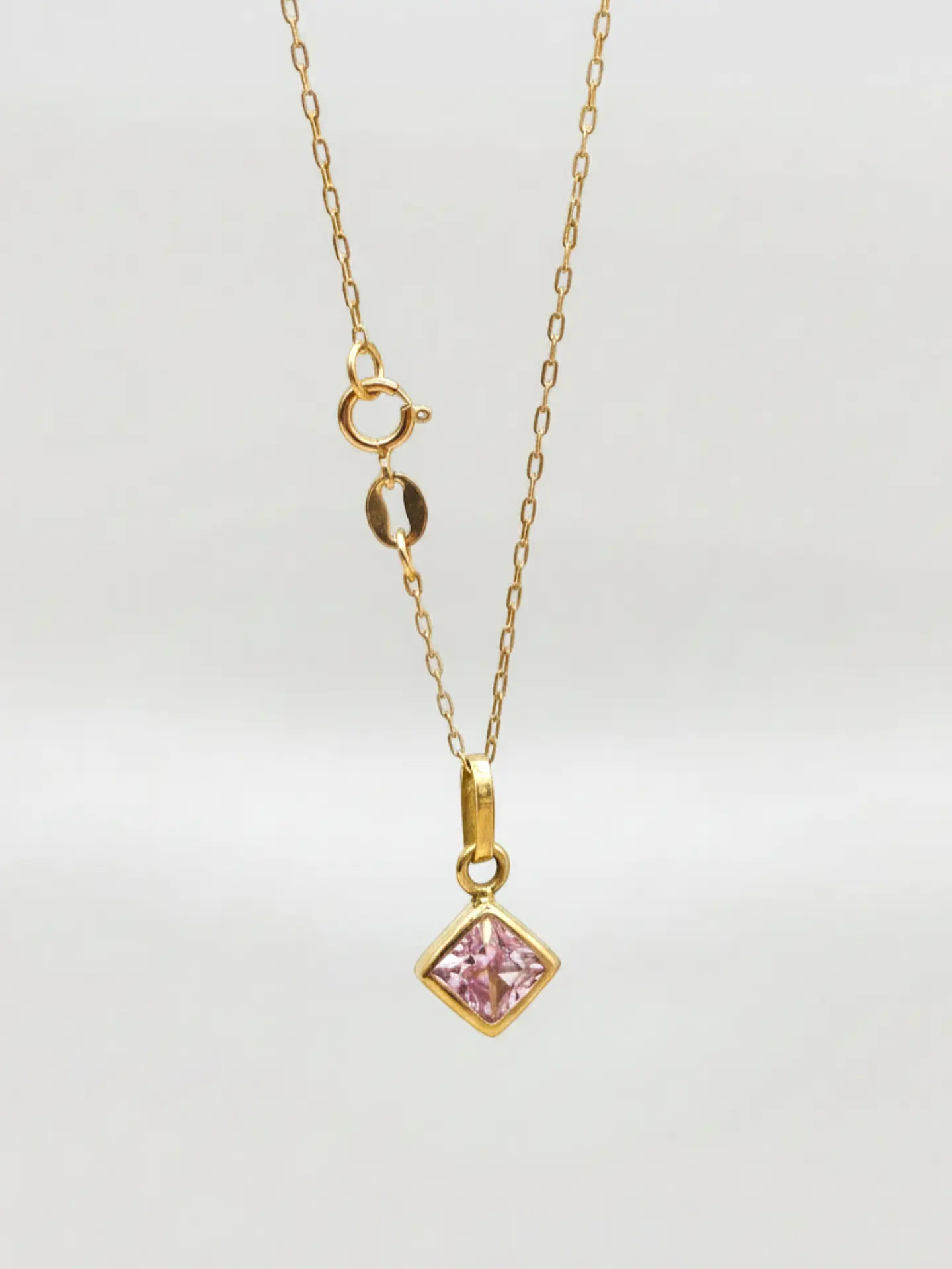 Cadena Rombo Rosa de Francia Mística Oro 18k 1