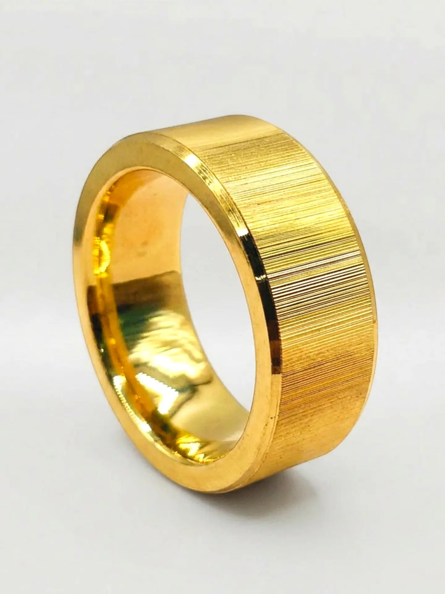 Anillo Mil Rayas de Prestigio Grande Oro 18k 5