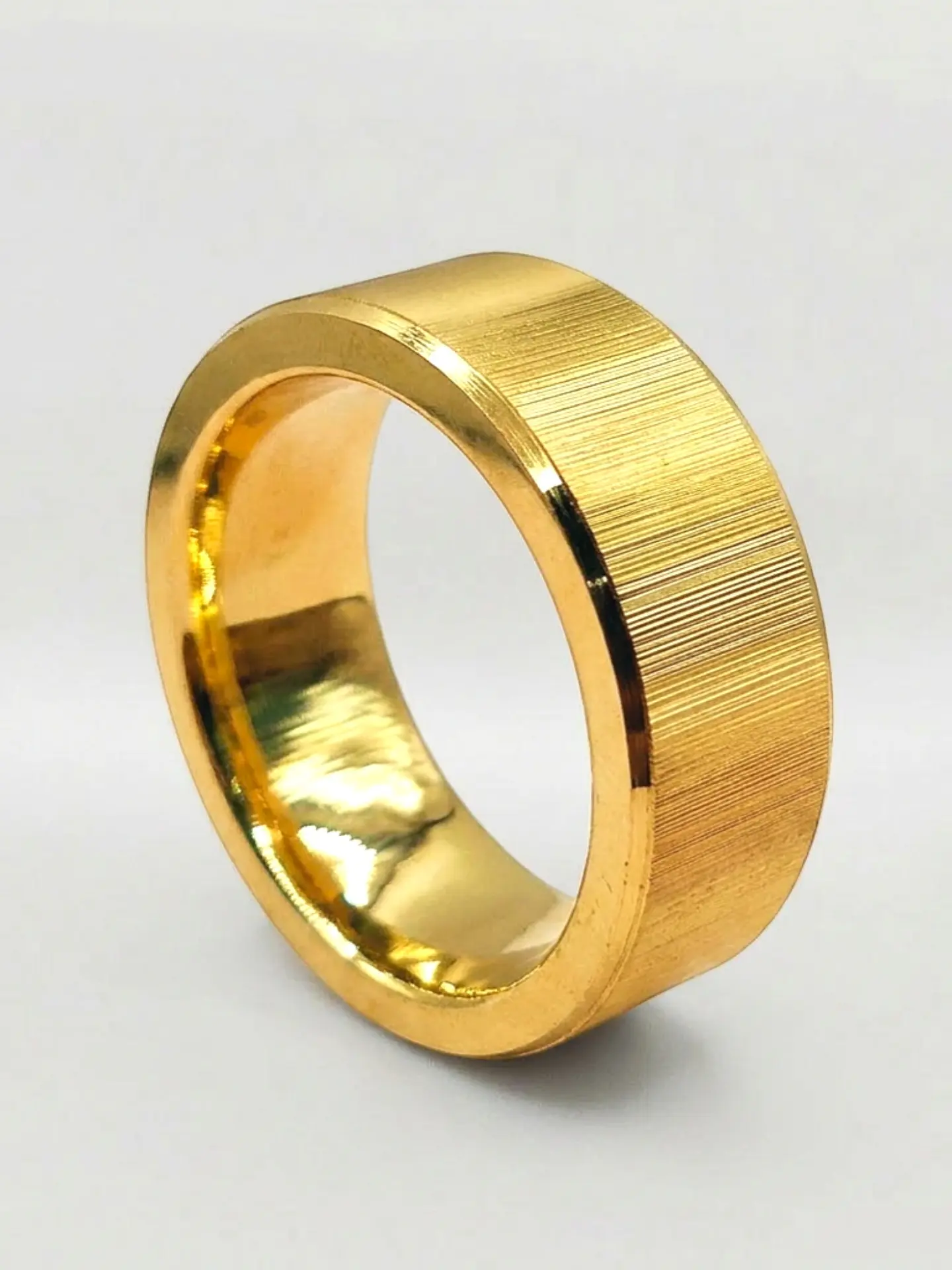 Anillo Mil Rayas de Prestigio Grande Oro 18k 6