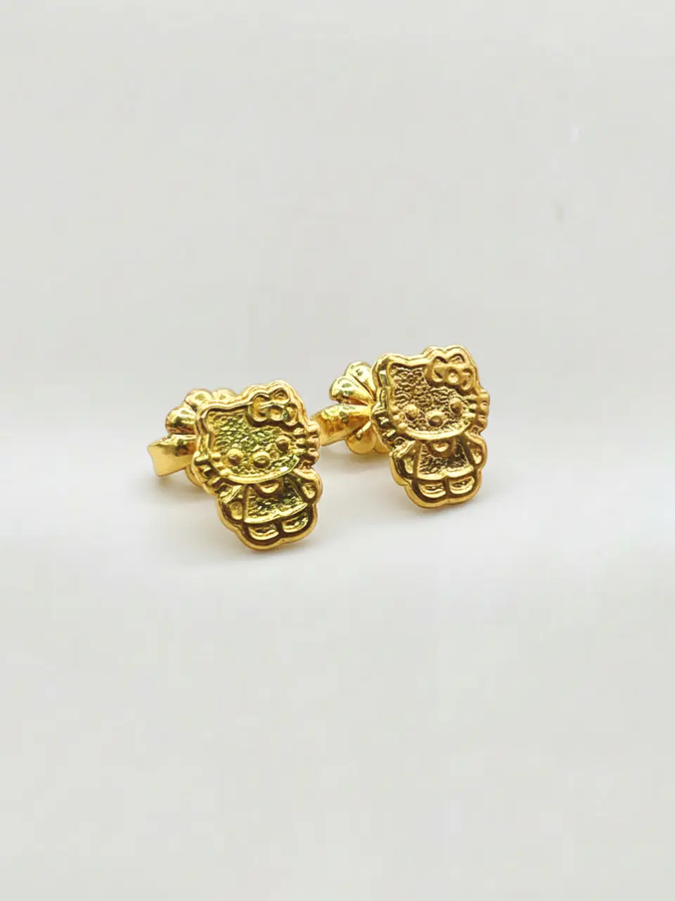 Aros Hello Kitty Encanto Grande Oro 18k 3