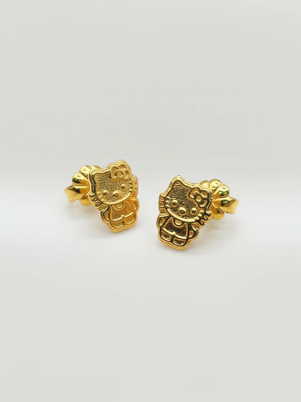 Aros Hello Kitty Encanto Grande Oro 18k 4