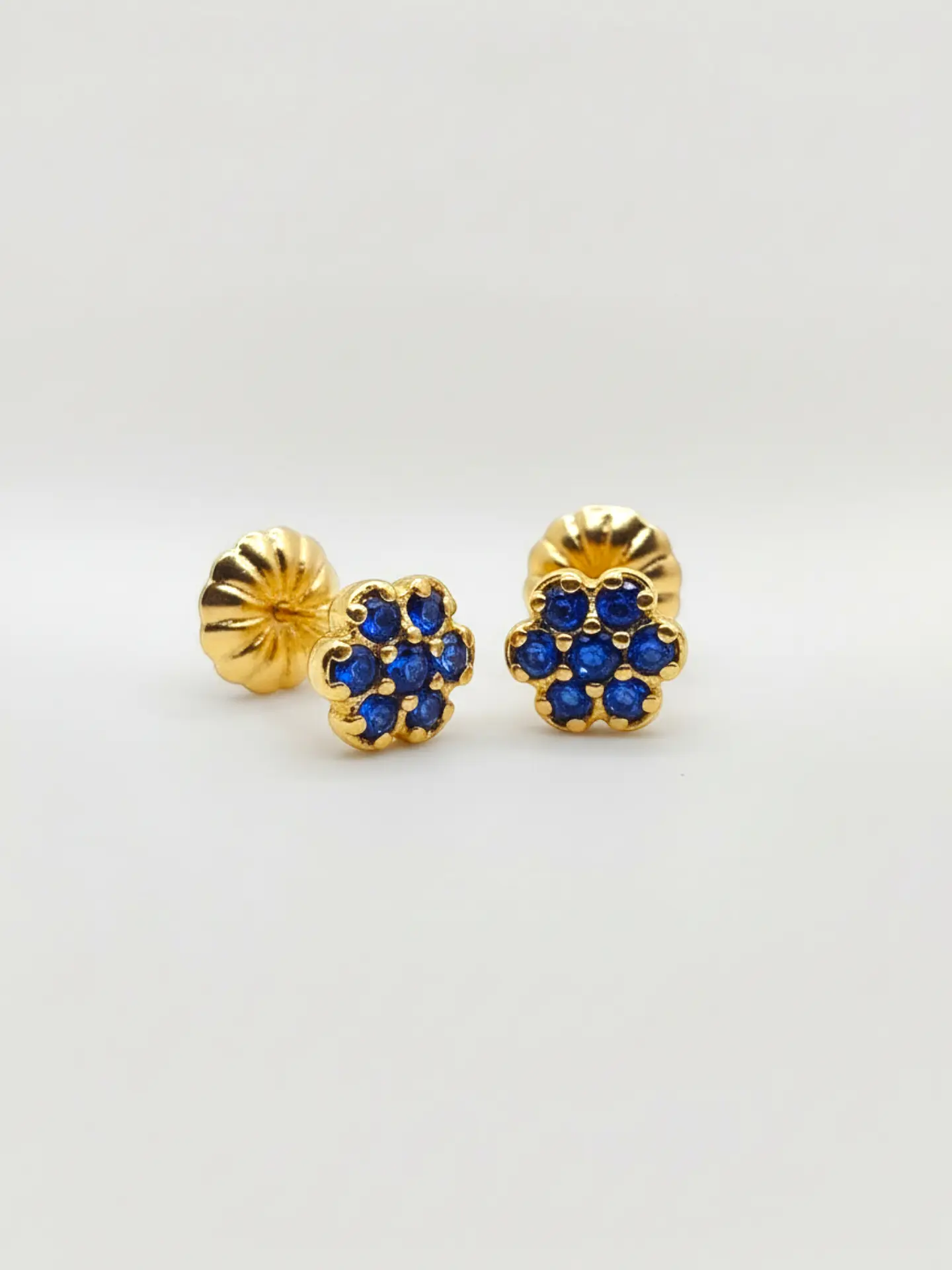 Aros Roseta Zafiro Real Mediano Oro 18k 4