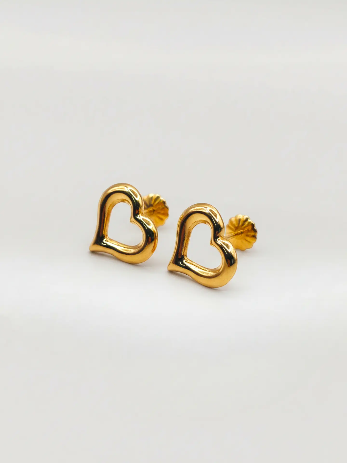 Aros Silueta Corazón Oro 18k 4