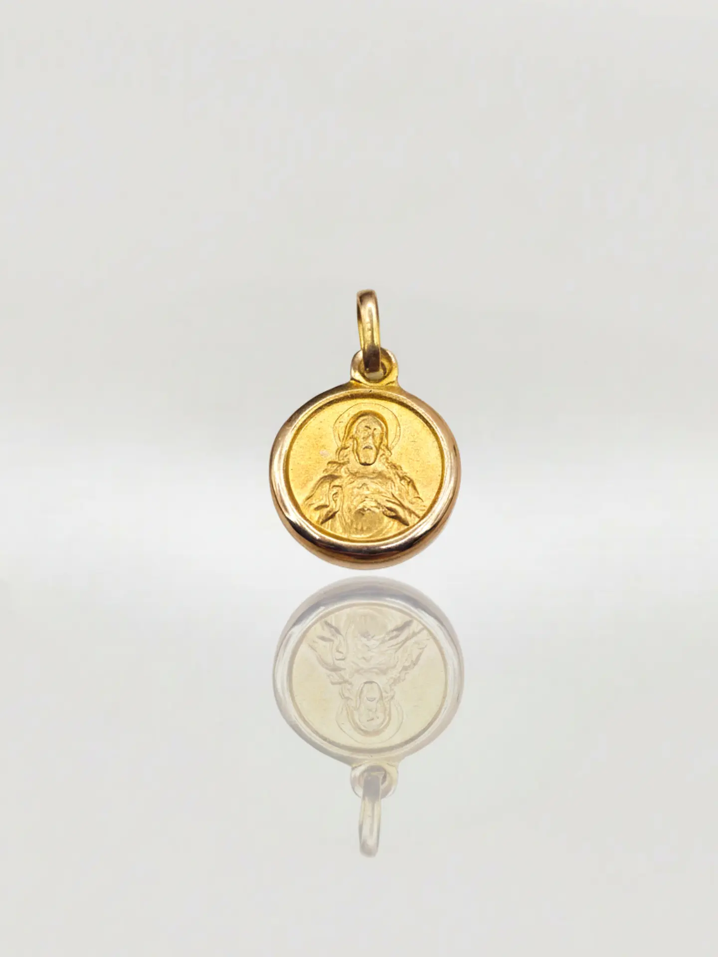 Colgante Medalla Sagrado Corazón Oro 18k 3