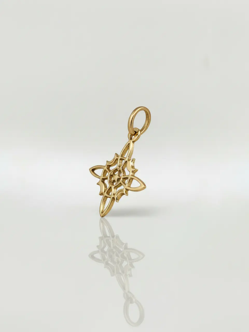 Colgante Amuleto Nudo de Bruja Oro 18k 3