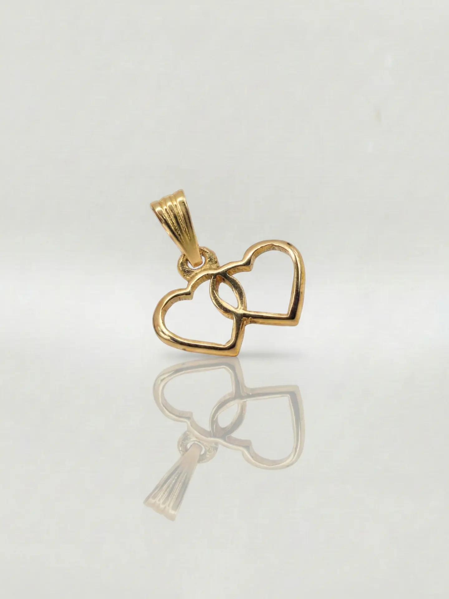 Colgante Silueta Doble Corazón Oro 18k 4