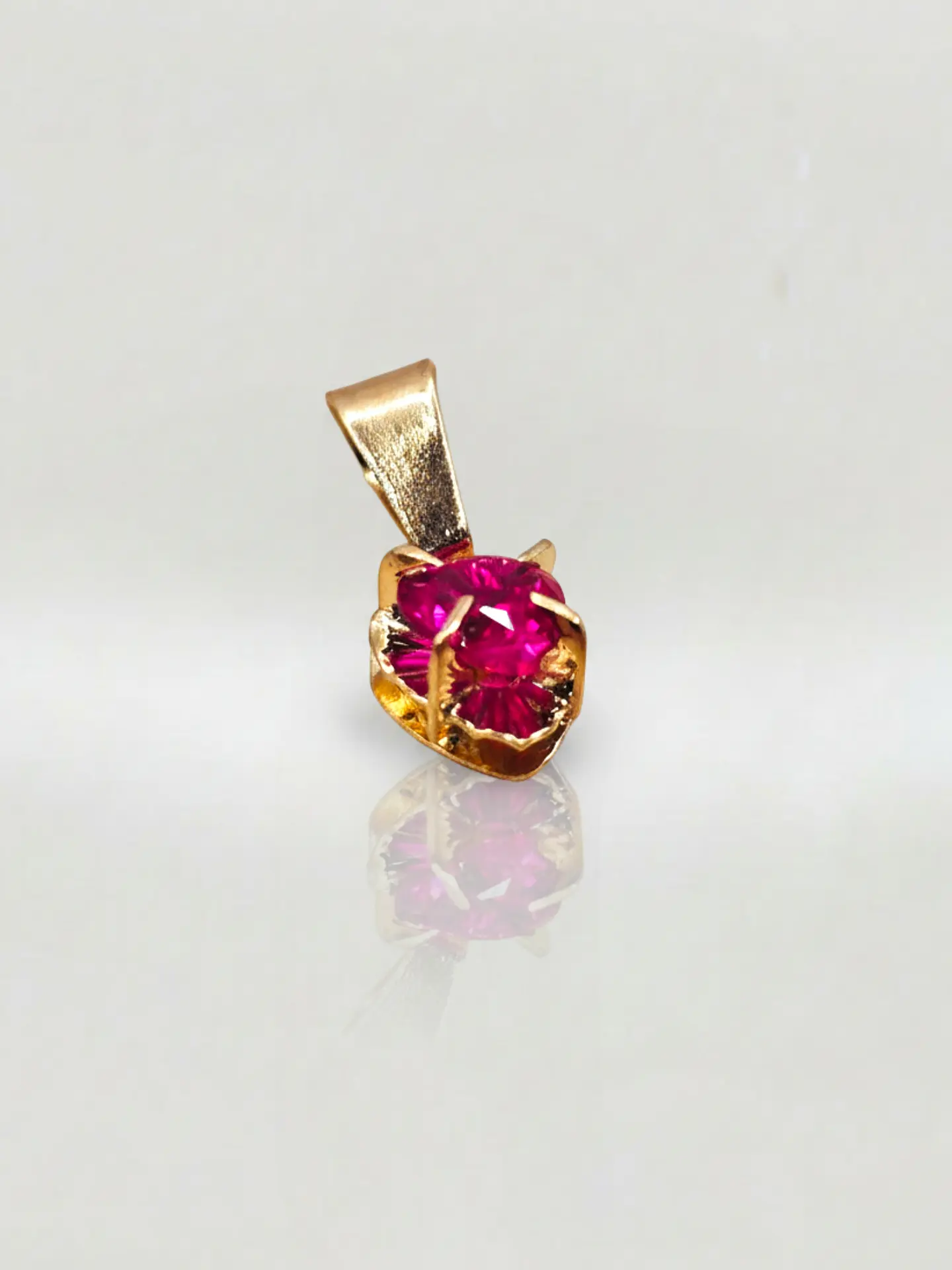 Colgante Chatón Corazón de Rubí Oro 18k 2