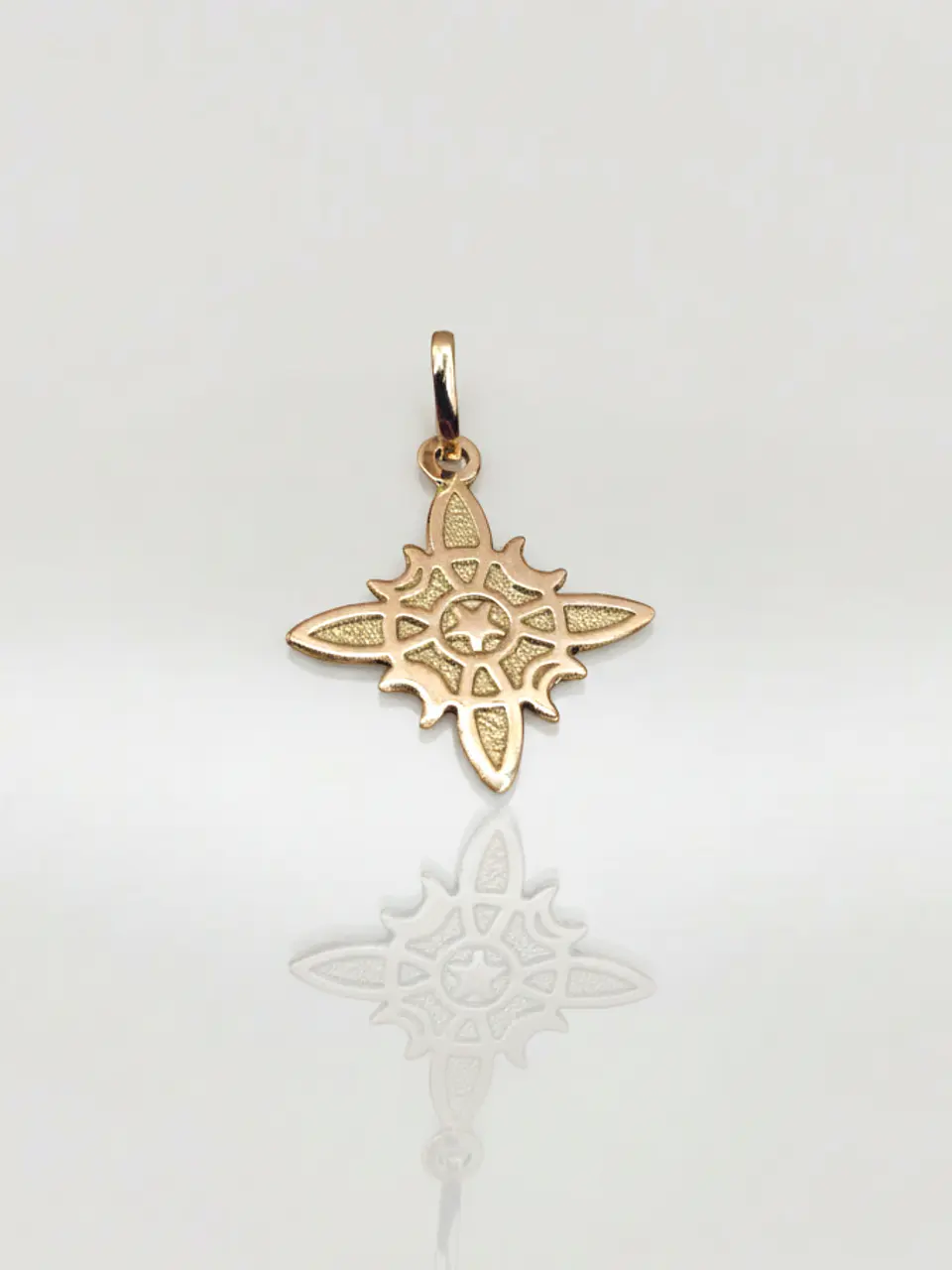 Colgante Amuleto Nudo de Bruja Macizo Oro 18k 5