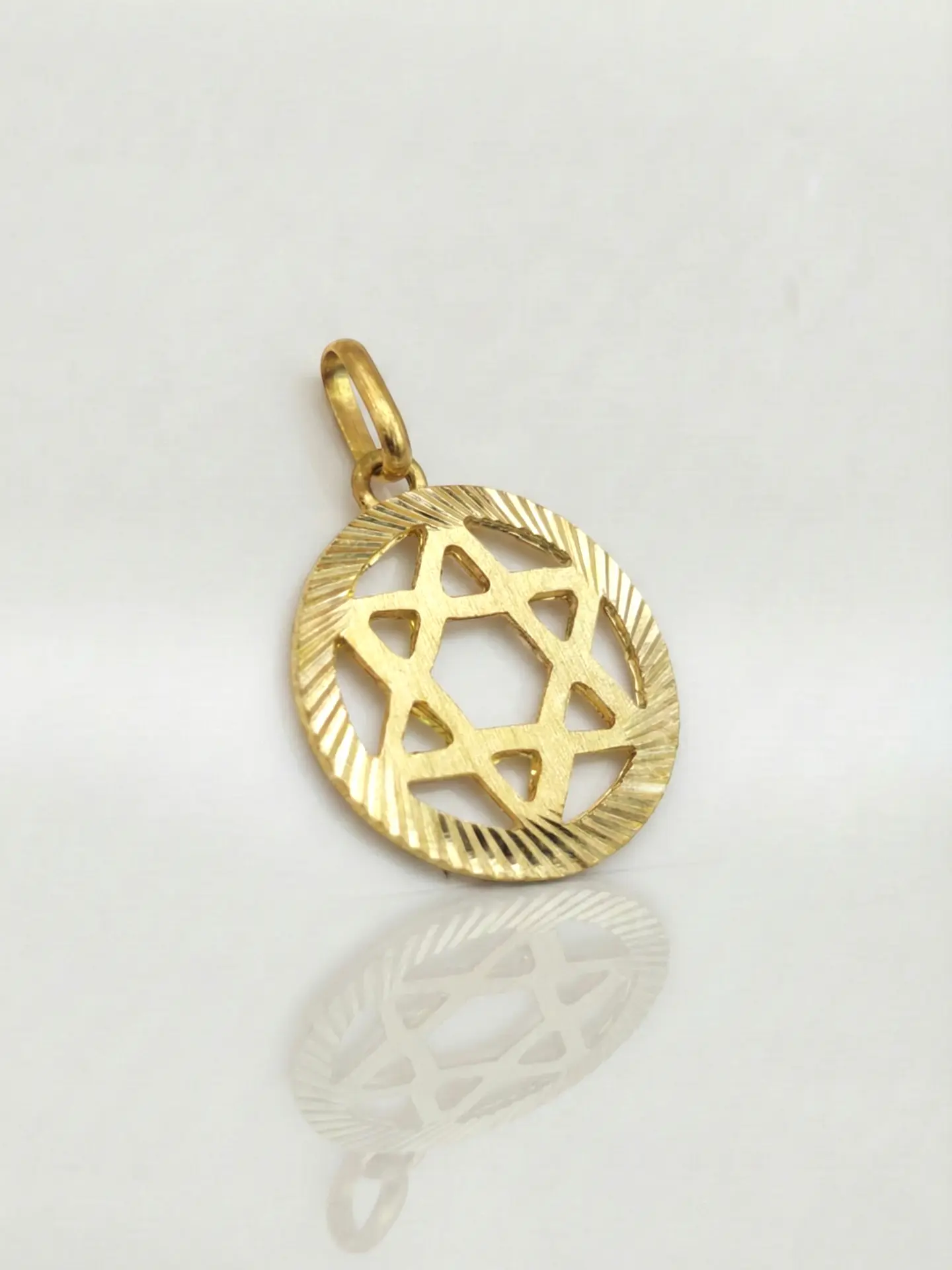 Colgante Estrella de David Sagrada Oro 18k 1