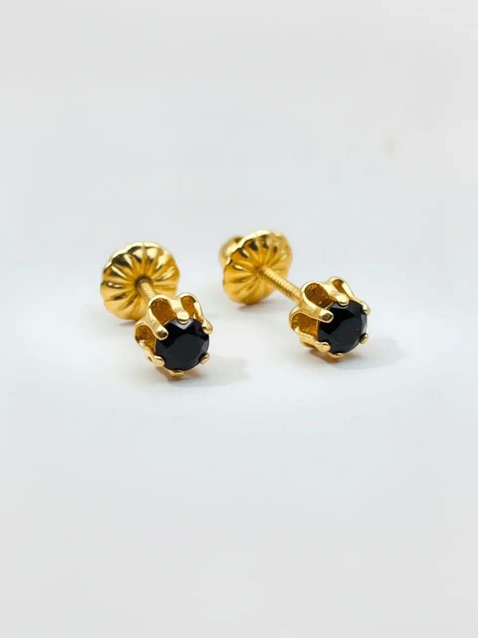 Aros Chatón Italiano Ónix Mediano Oro 18k 5