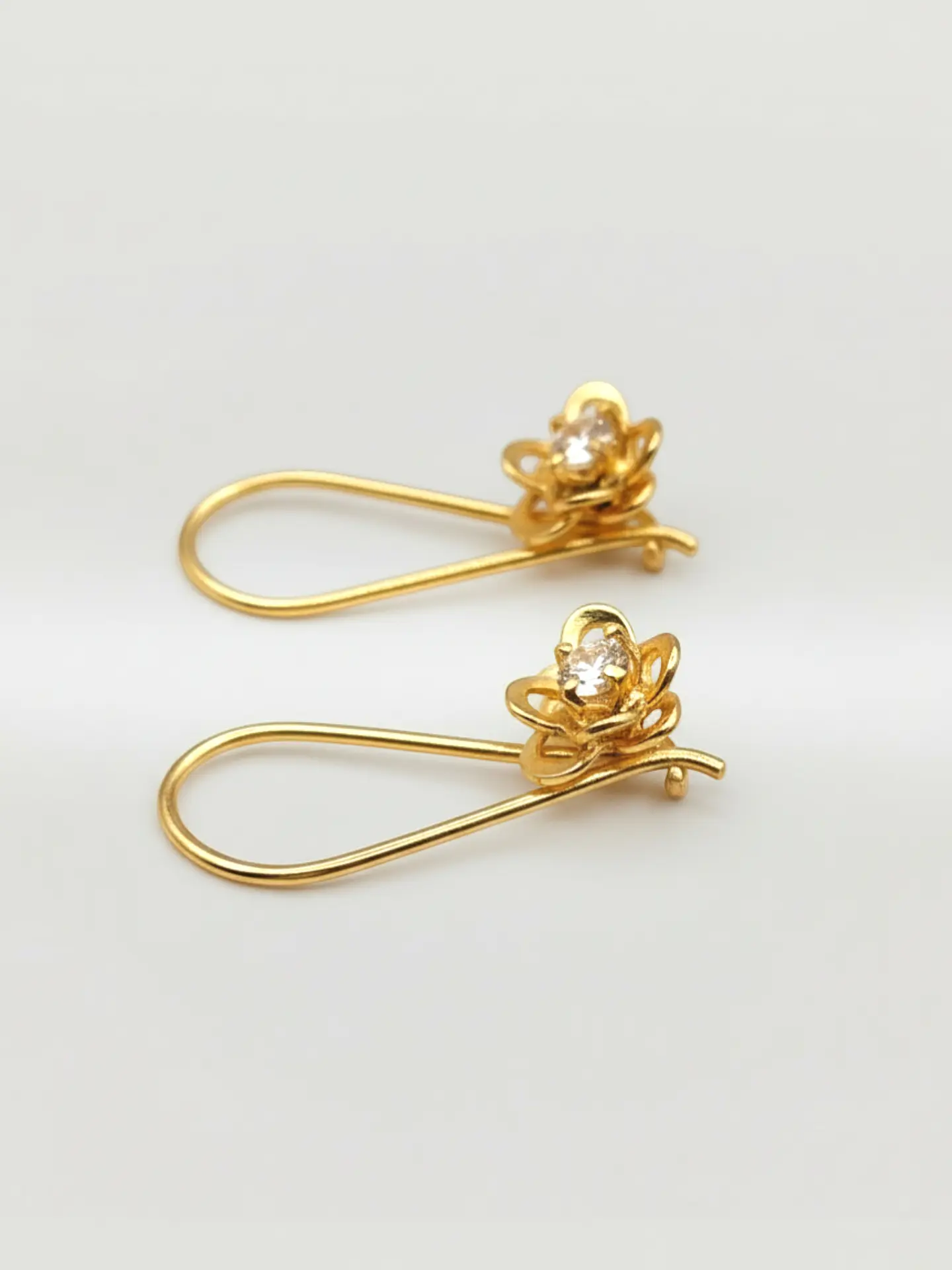 Aros Doble Flor con Circón de Gala Oro 18k 3