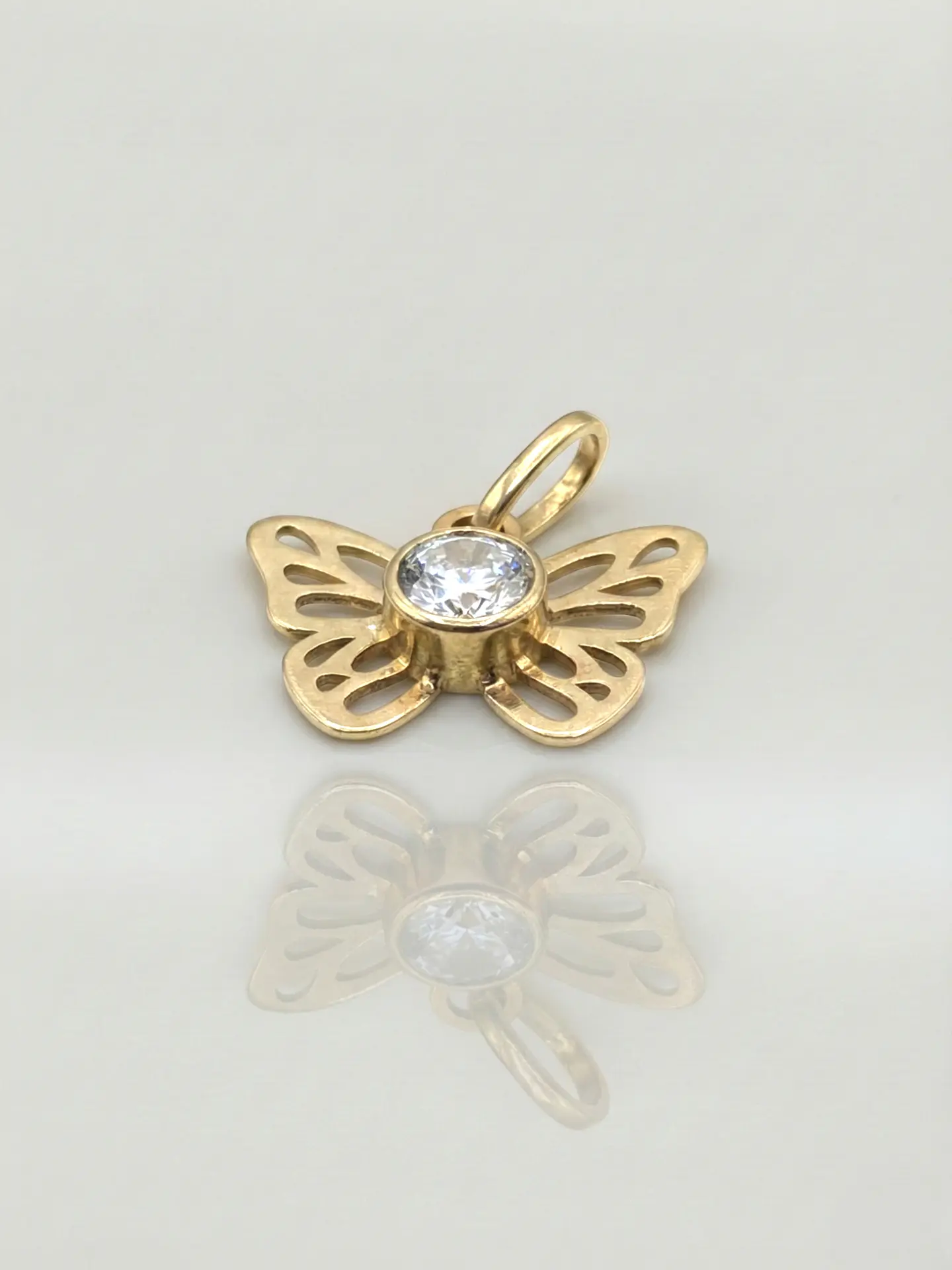 Colgante Mariposa Etérea Oro 18k 2