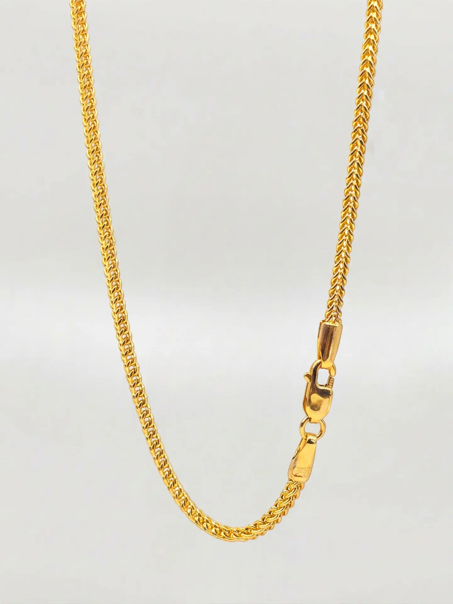 Cadena Lazo de Diseño Italiano Oro 18k 1