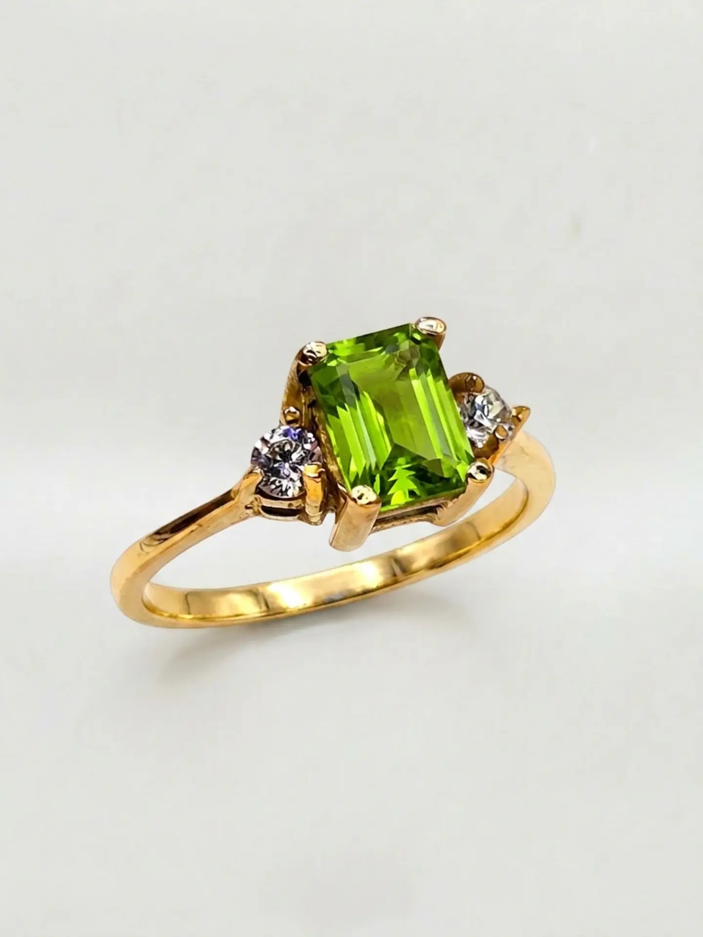 Anillo Reina Jardín de Esmeralda Oro 18k 2