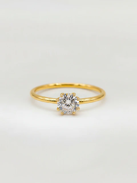 Anillo Solitario Clásico Circón Oro 18k