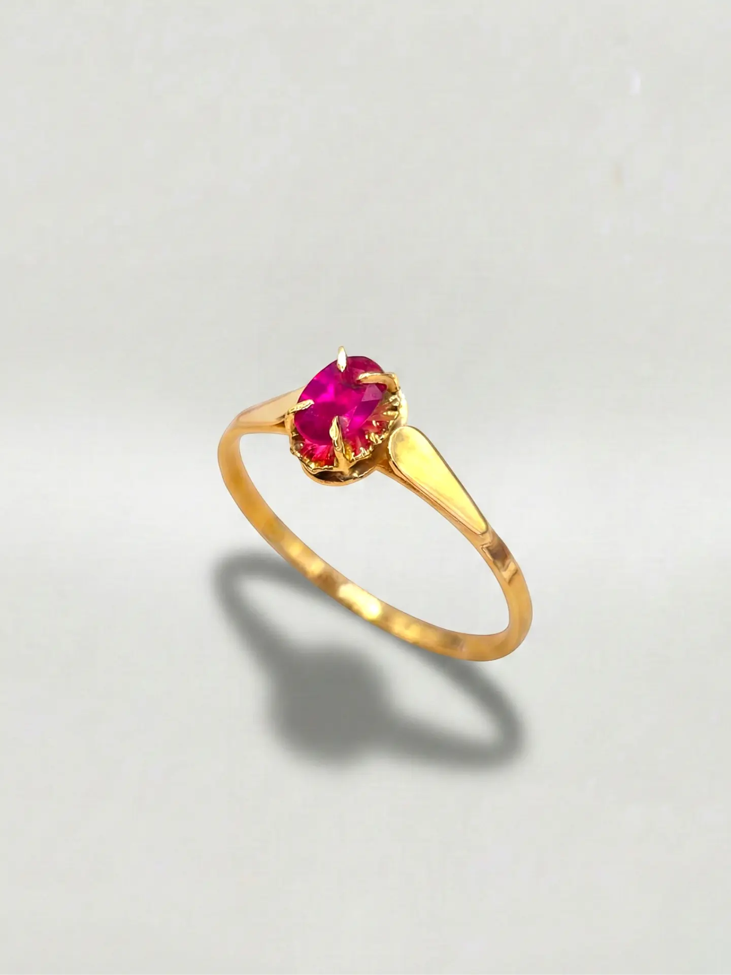 Anillo Chatón Oval Pasión de Rubí Oro 18k 3