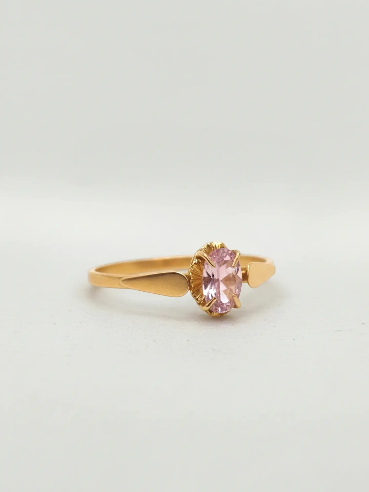Anillo Chatón Oval Rosa de Francia Oro 18k 3