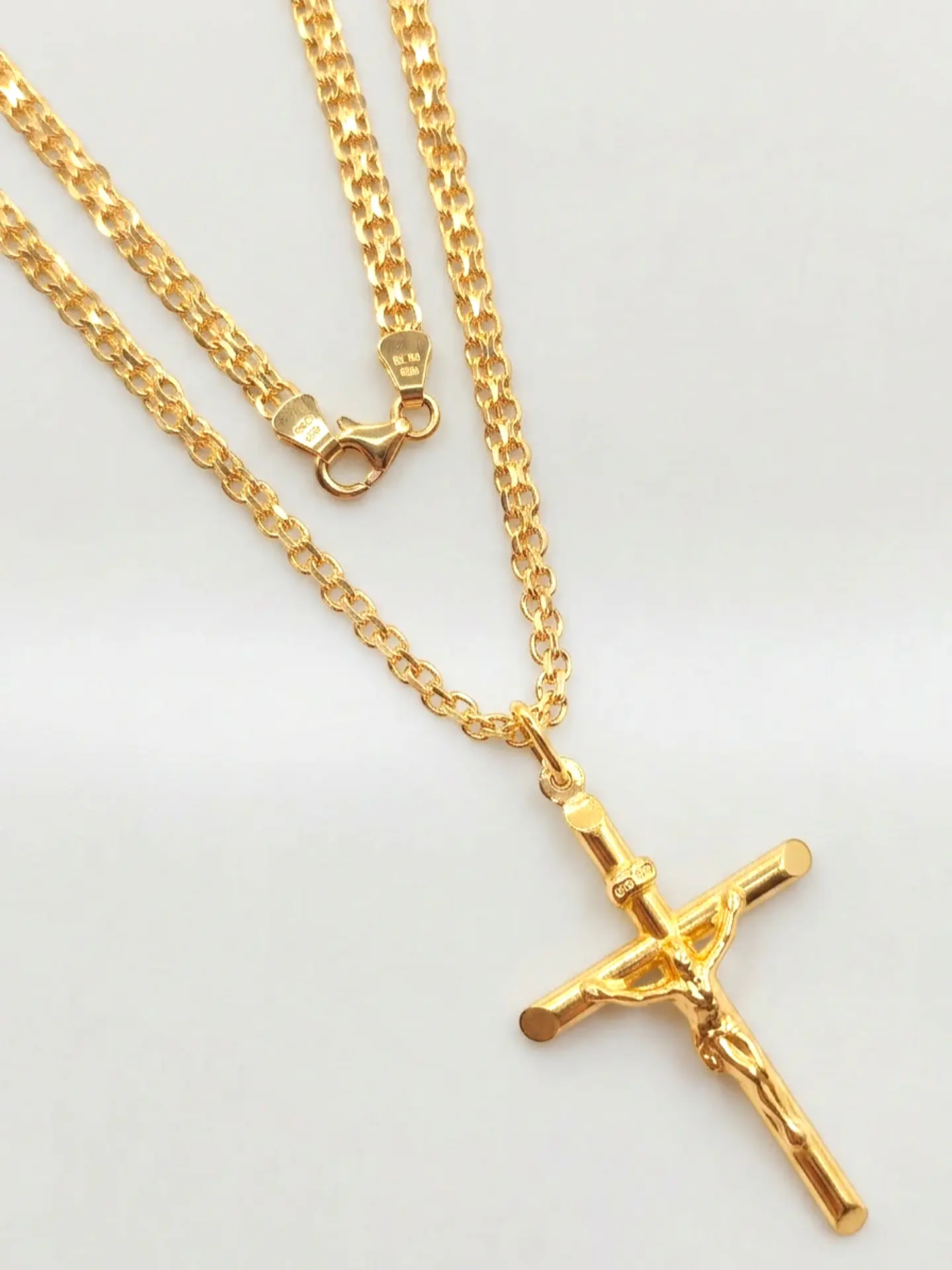 Cadena Tejido Chino con Cruz Sagrada Oro 18k 1