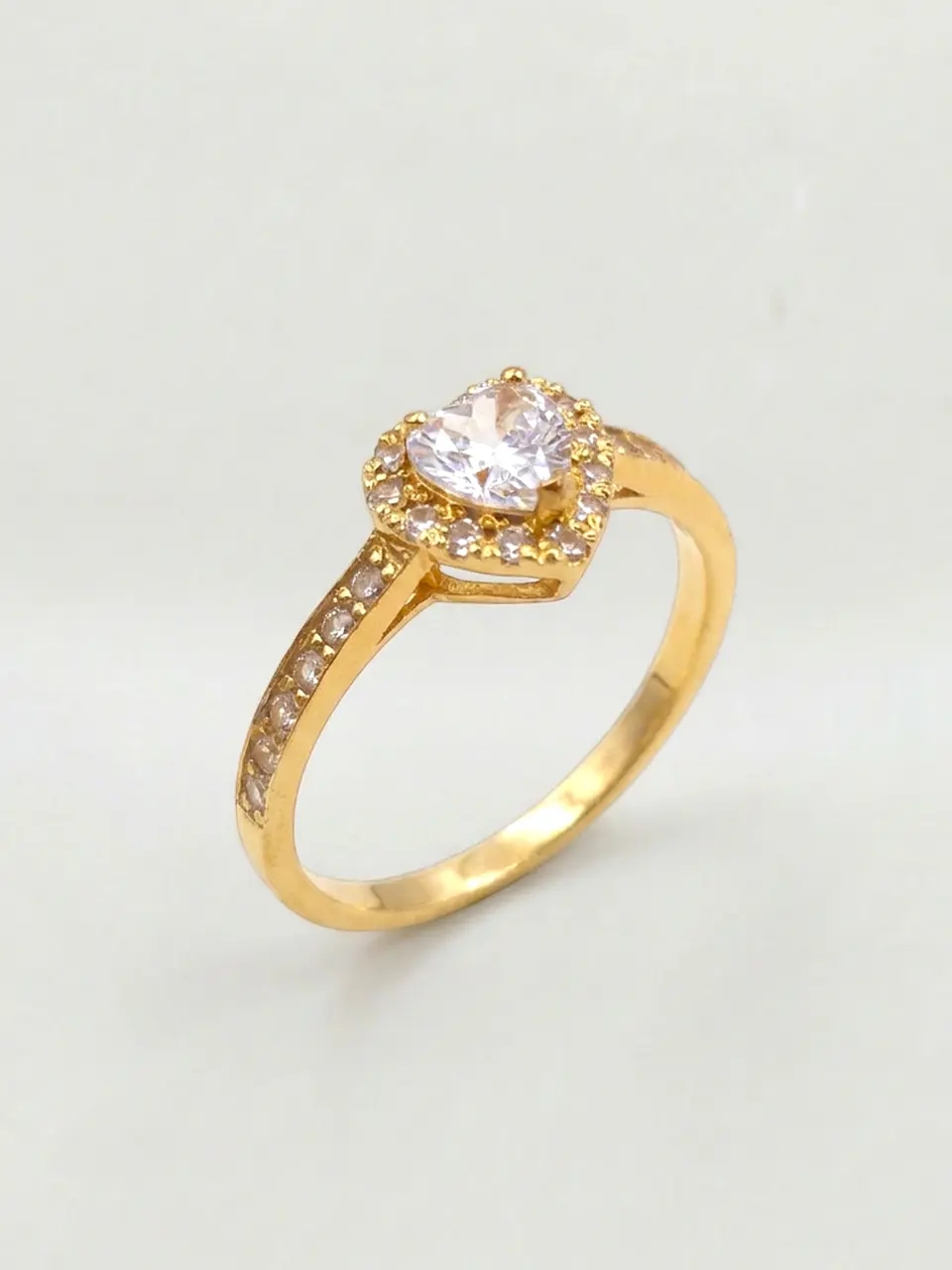Anillo Medio Cintillo Corazón de Circón Oro 18k 5